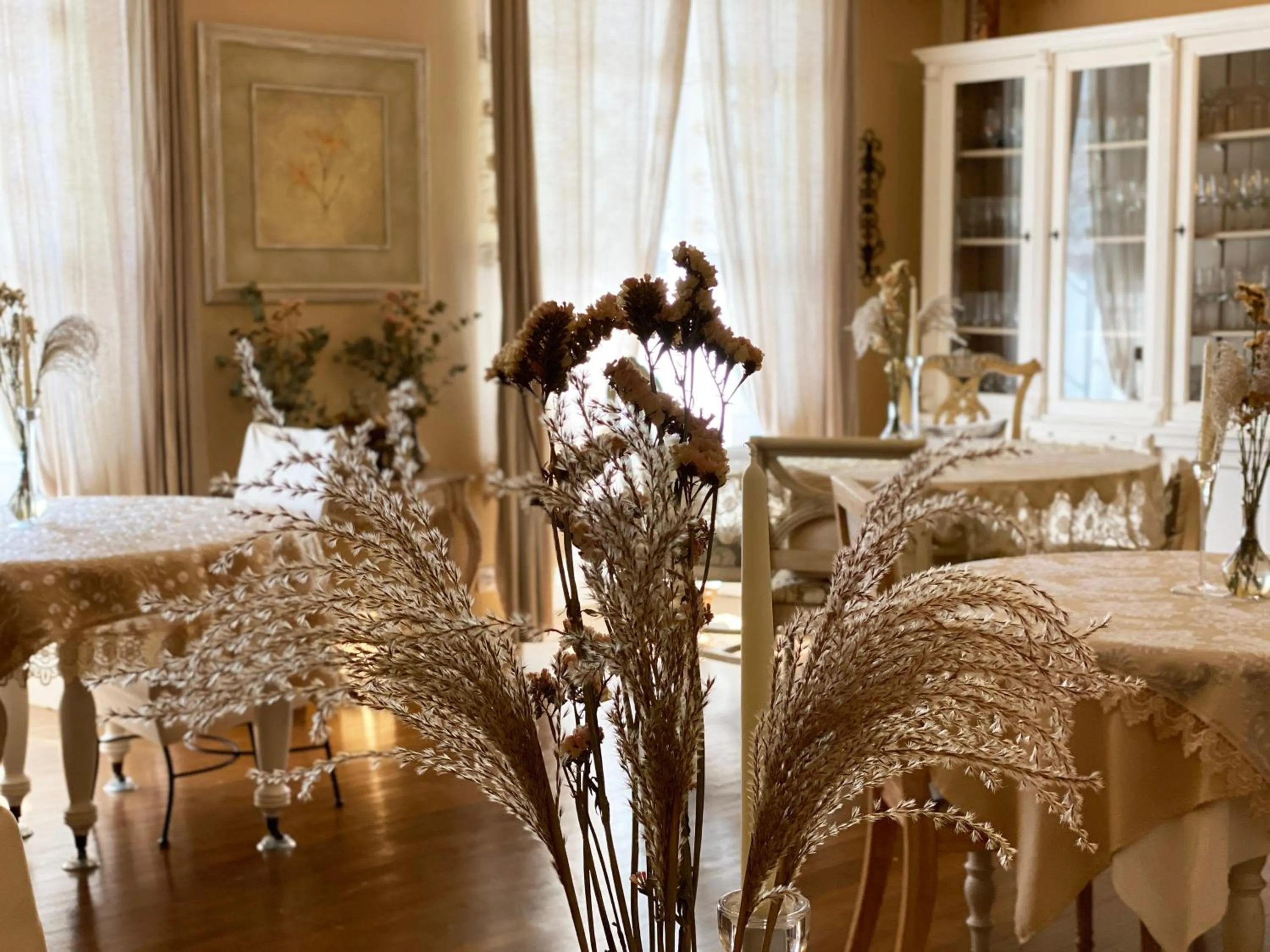 Dining area in The Corner Noirmoutier