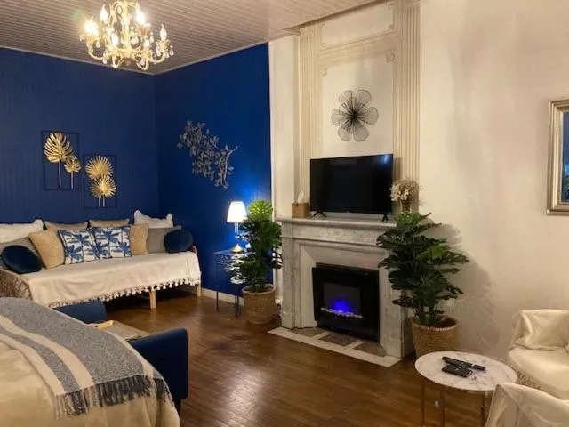 flat iron in The Corner Noirmoutier