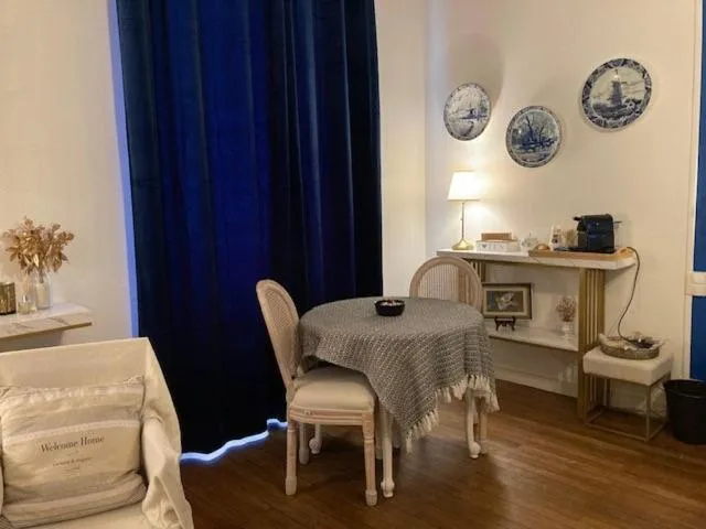Dining area in The Corner Noirmoutier