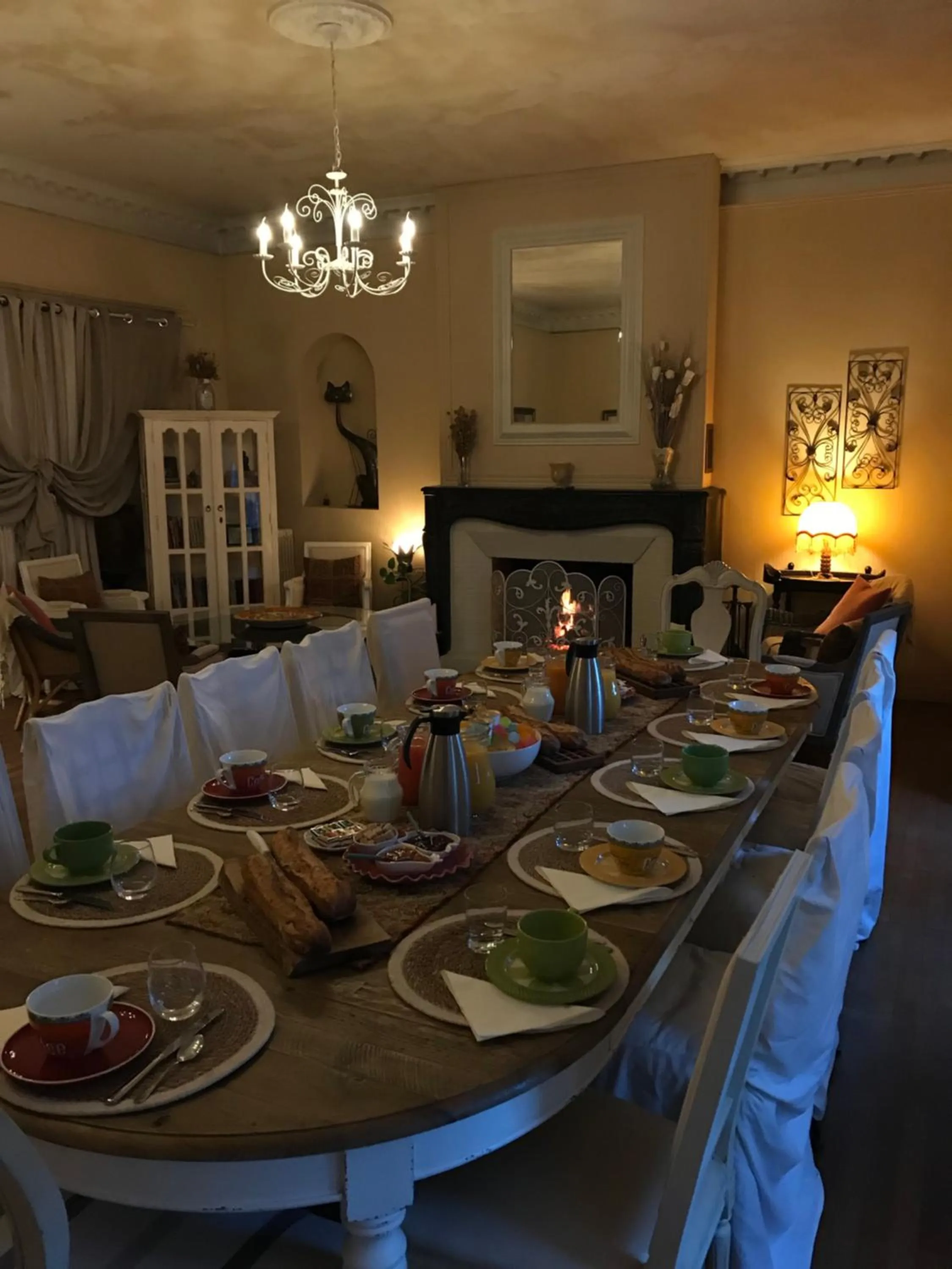 Dining area in The Corner Noirmoutier