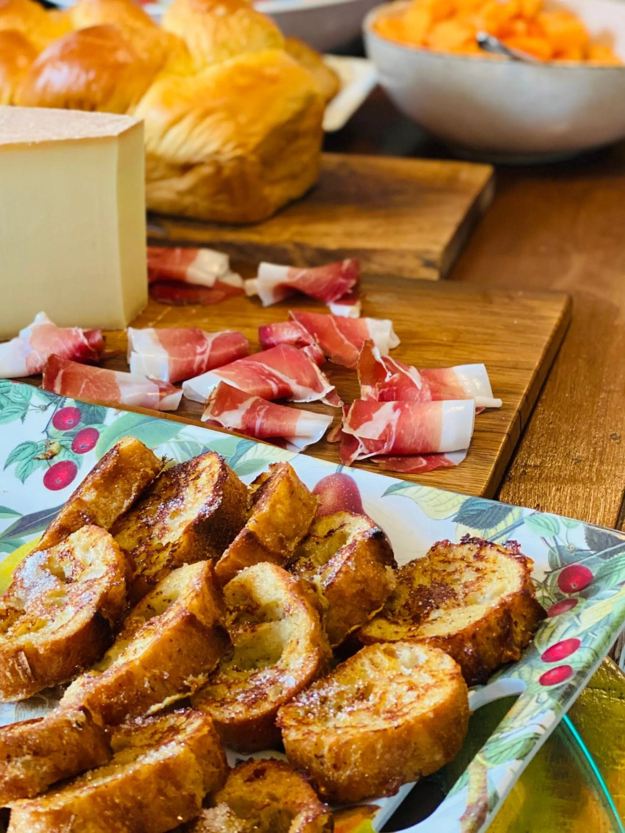 Buffet breakfast in The Corner Noirmoutier