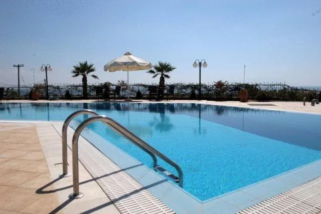 Swimming pool in Bell Air Hotel