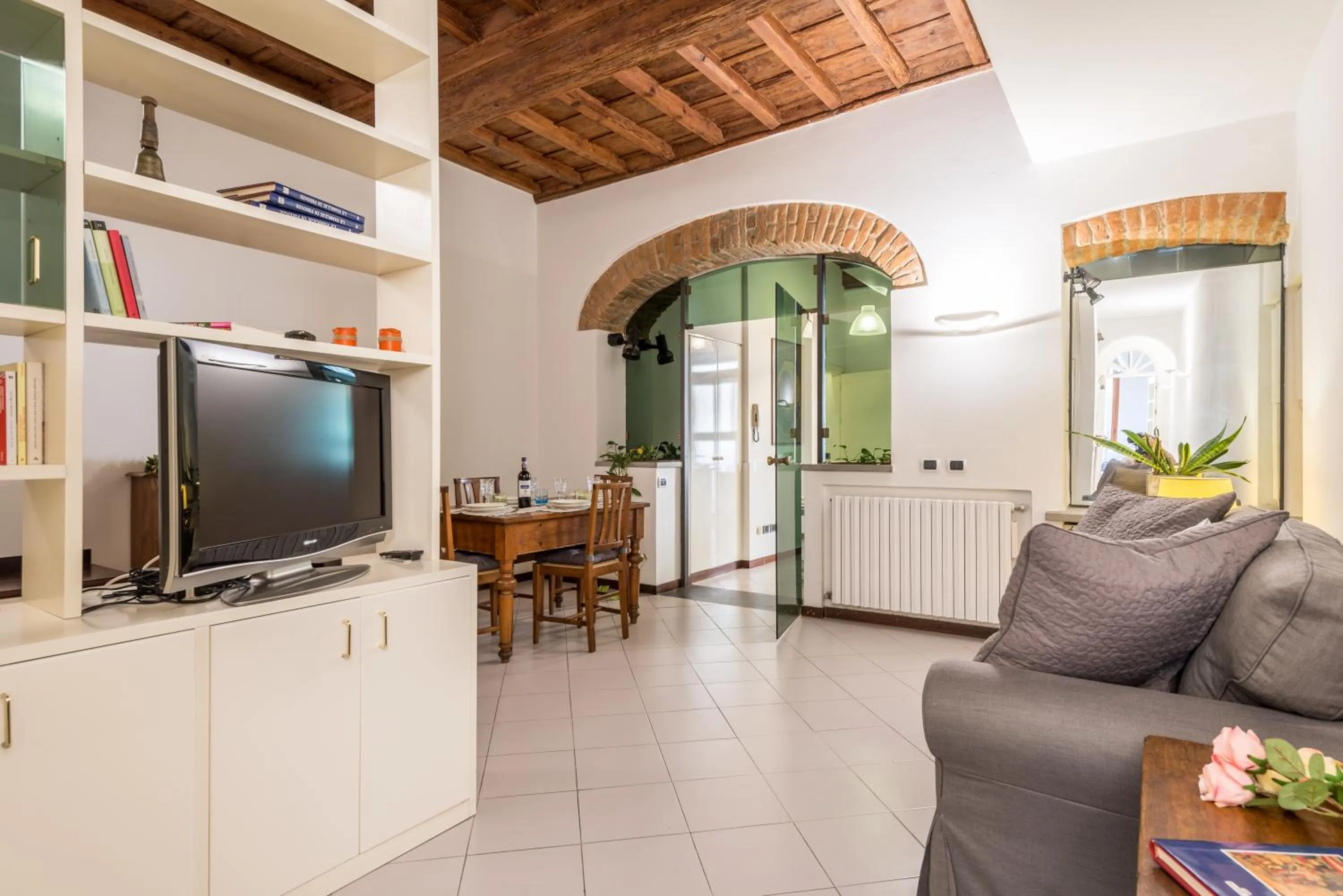 TV and multimedia in Giulietta by Mmega