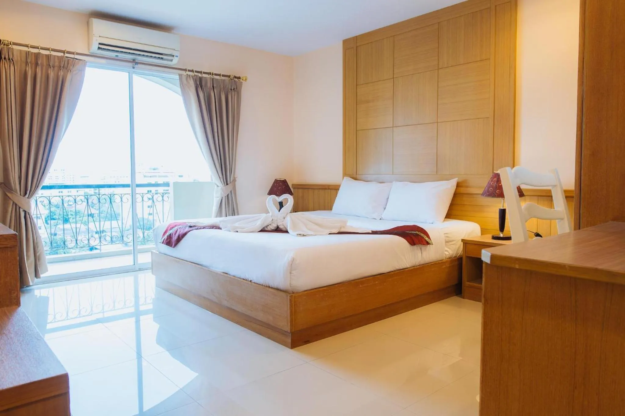 Bed in Metro Point Bangkok