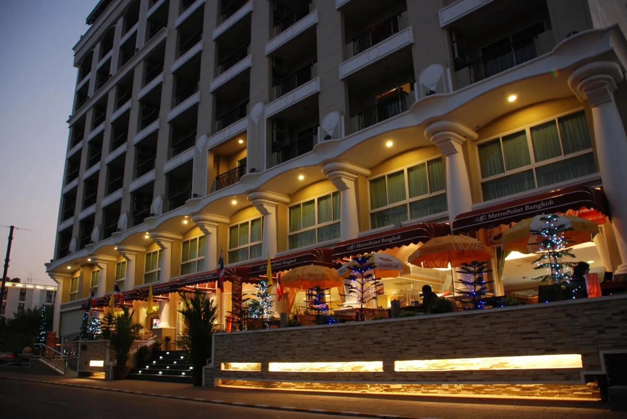 Property building in Metro Point Bangkok