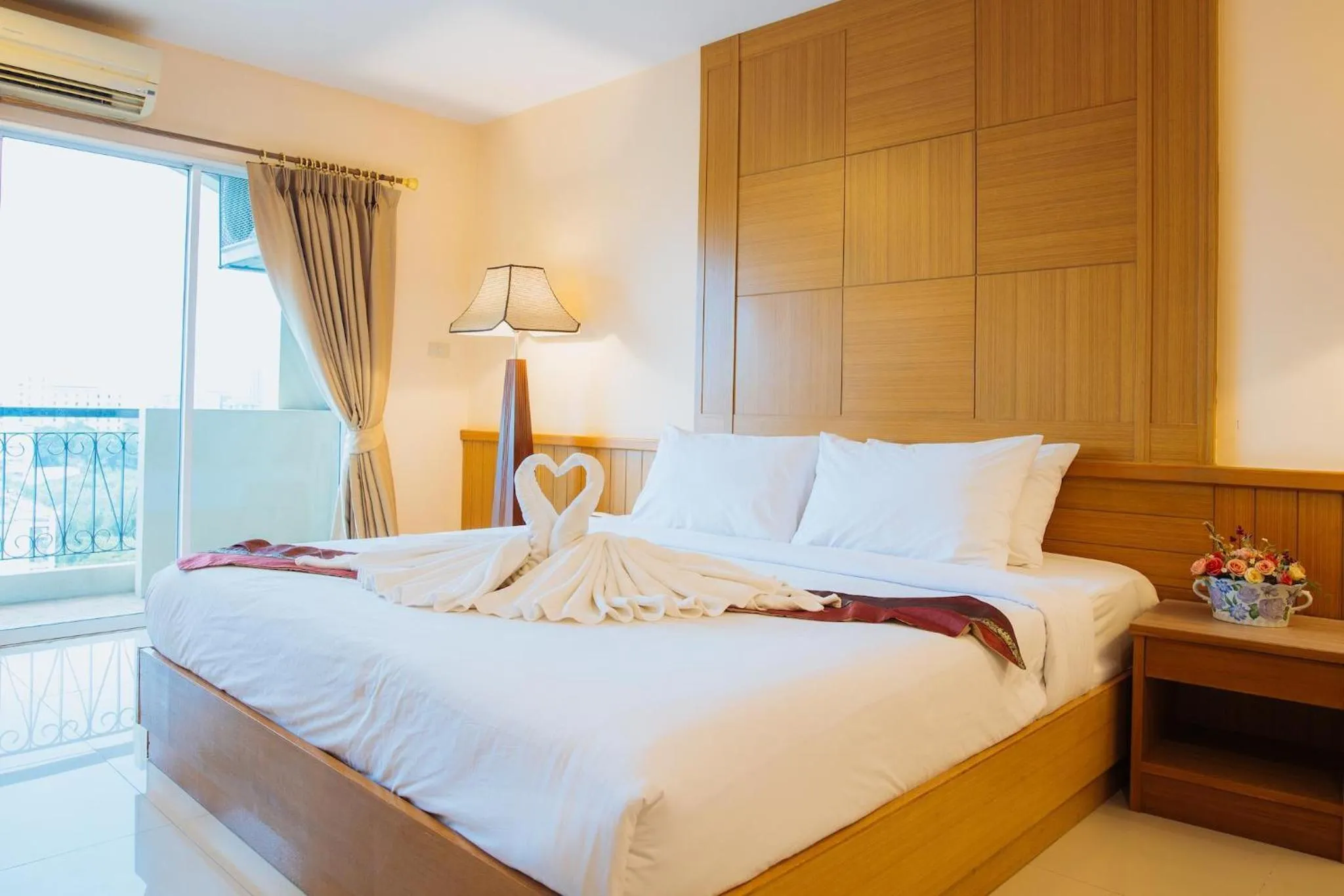 Bed in Metro Point Bangkok