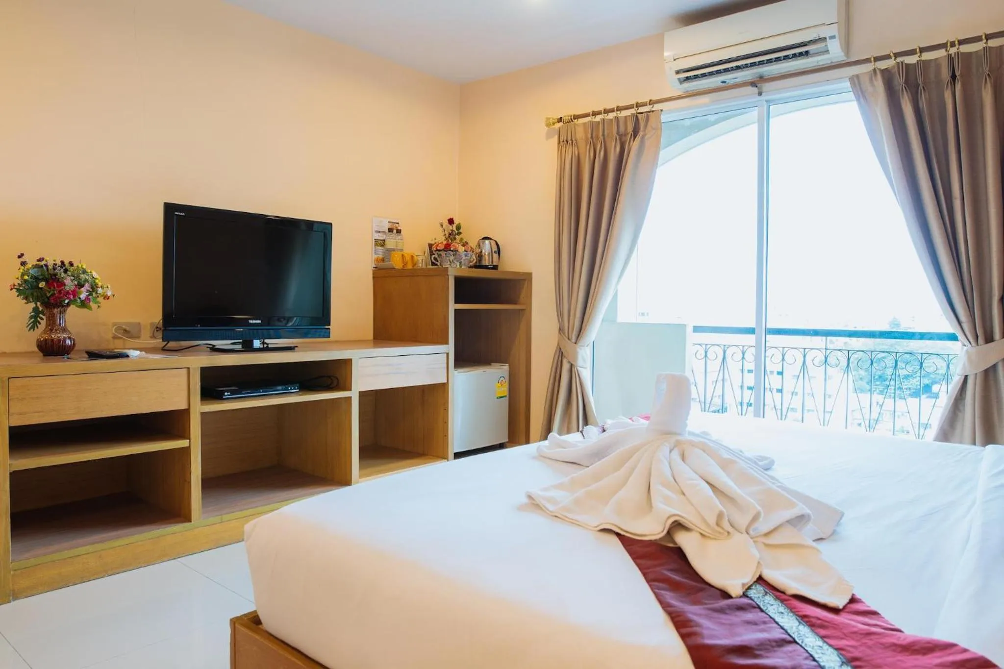 Bed in Metro Point Bangkok