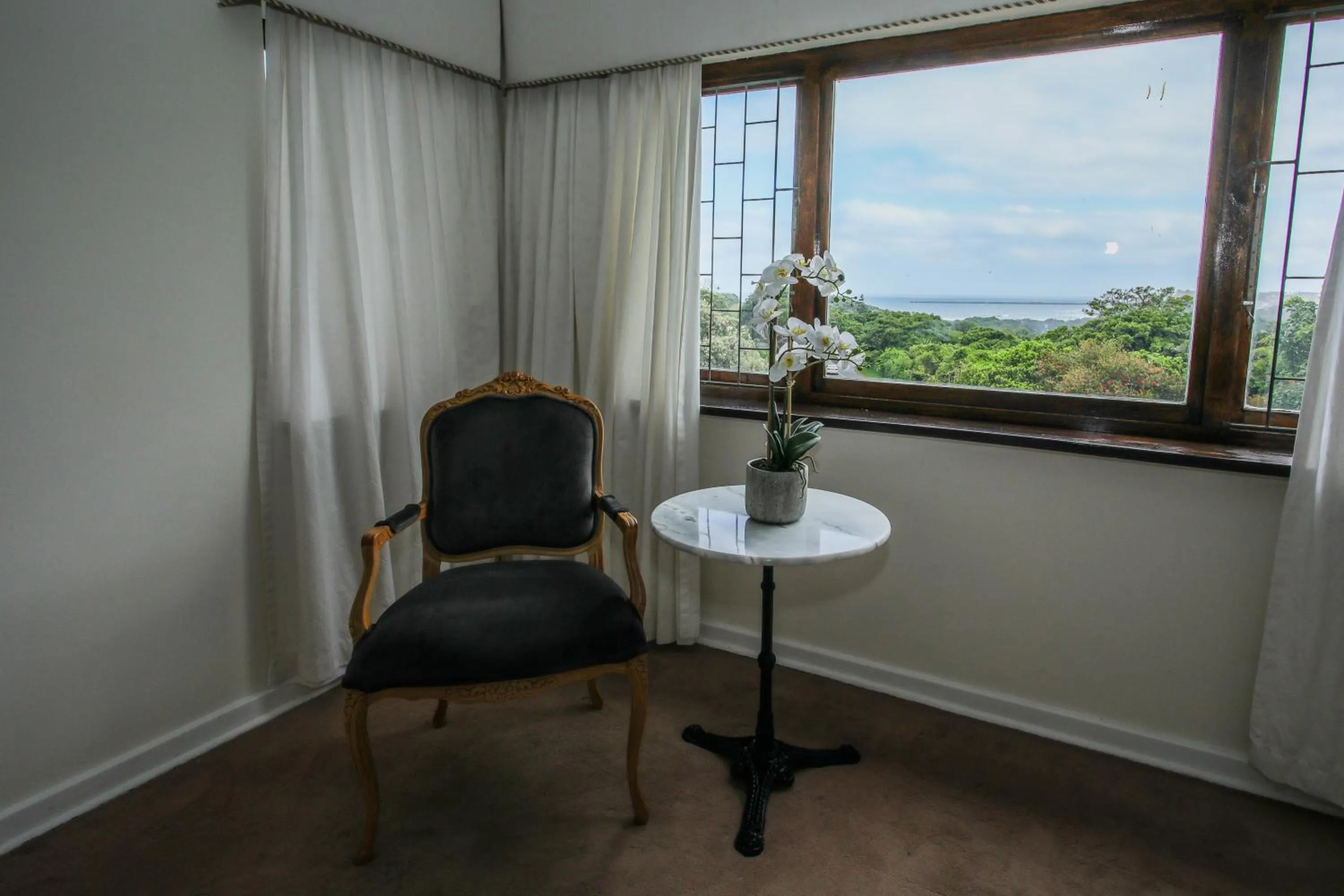 Seating area in Hathaway Guest House