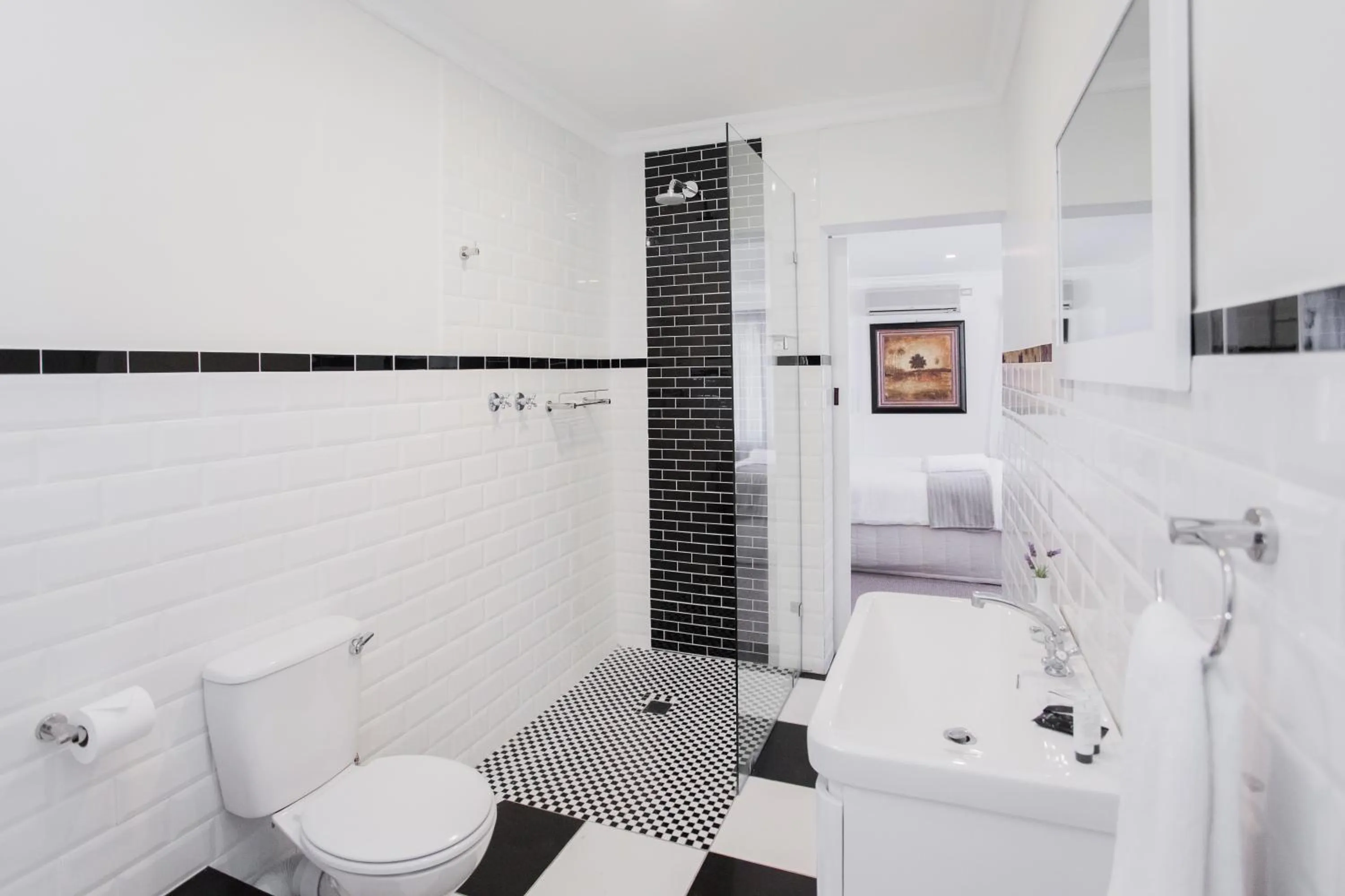 Bathroom in Hathaway Guest House