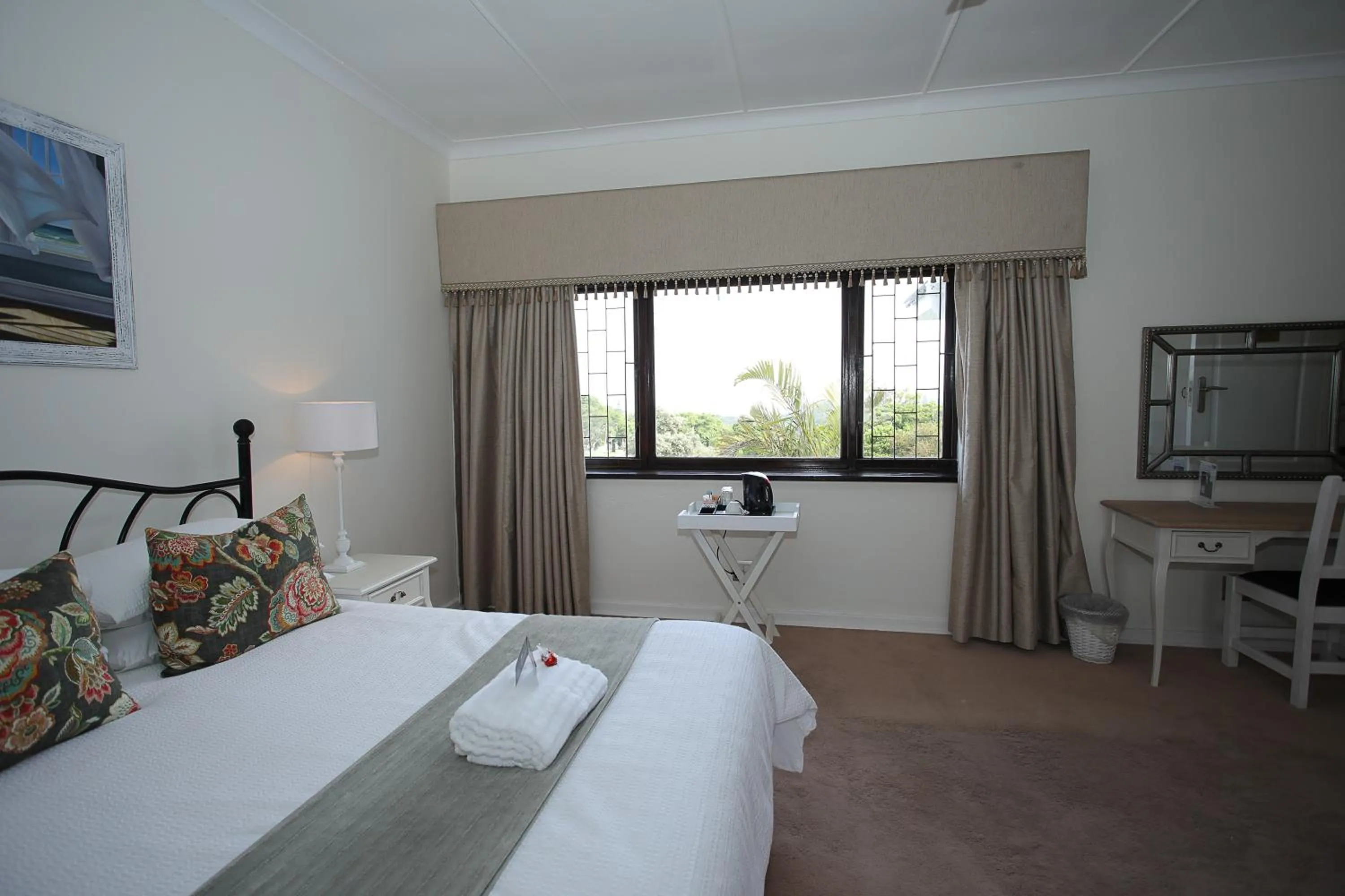 Bed in Hathaway Guest House