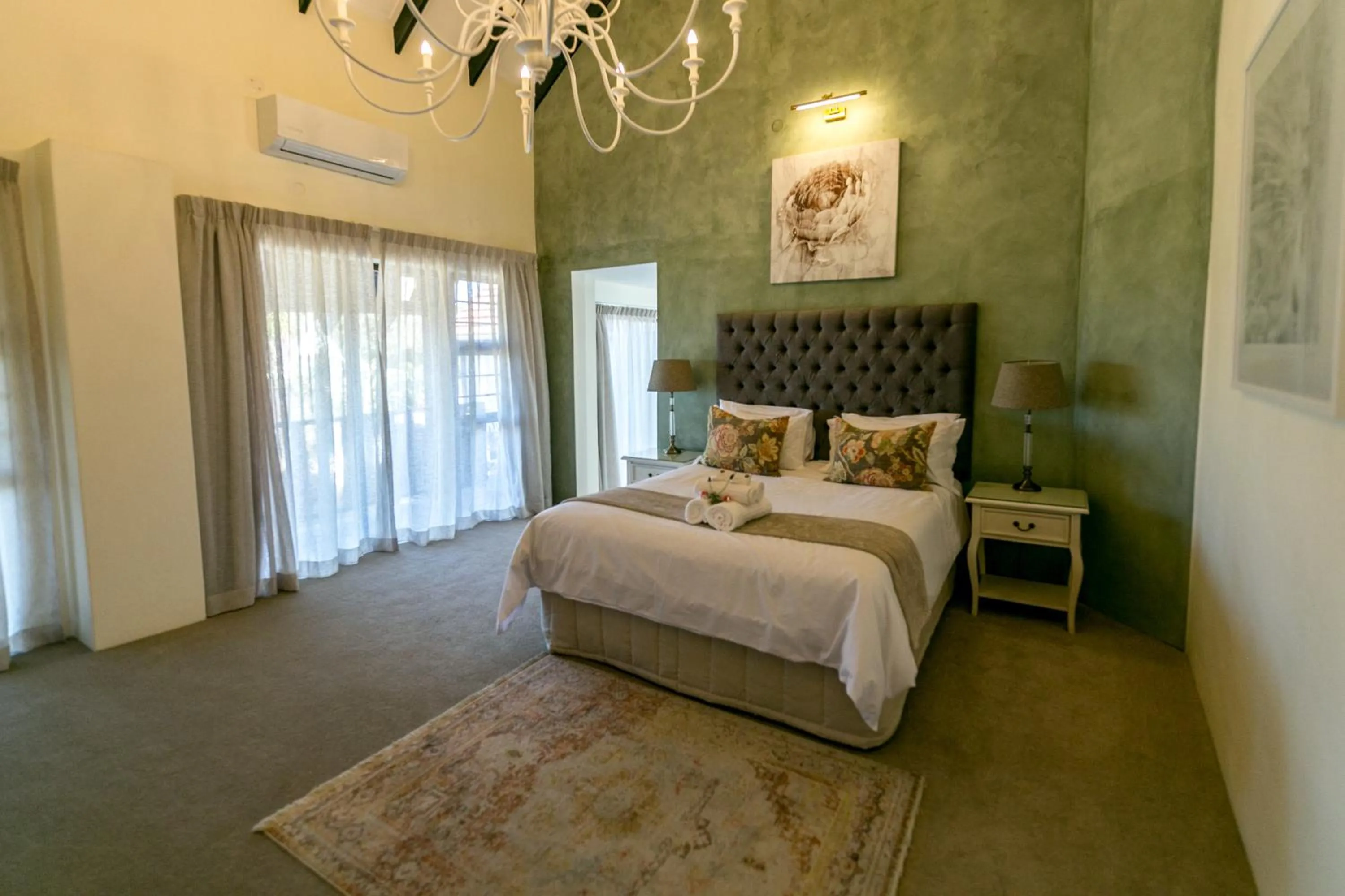 Bed in Hathaway Guest House