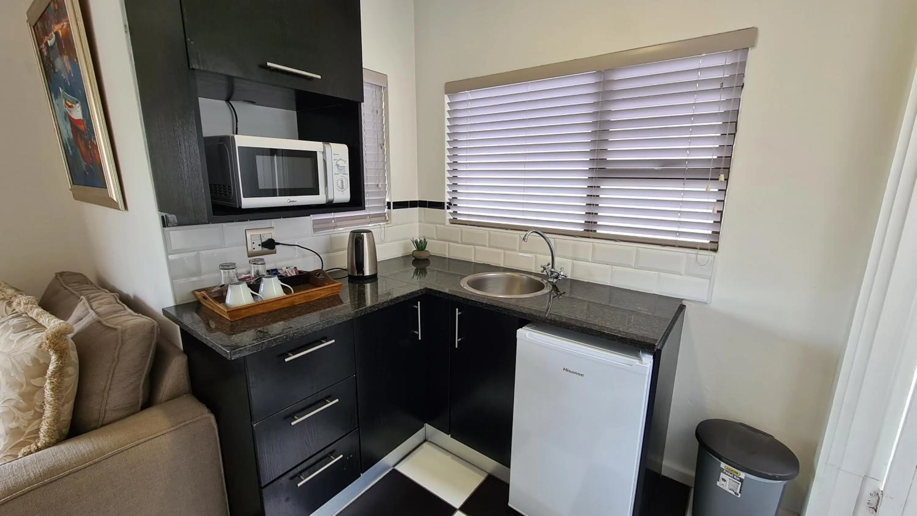 Kitchen or kitchenette in Hathaway Guest House