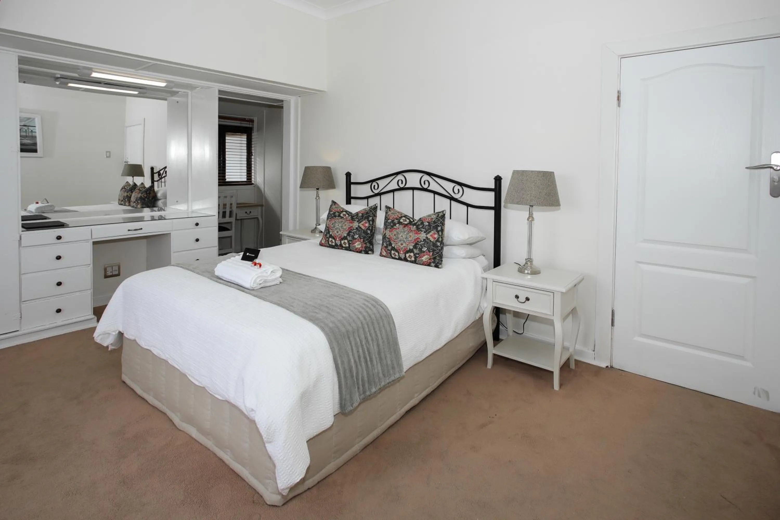 Bed in Hathaway Guest House