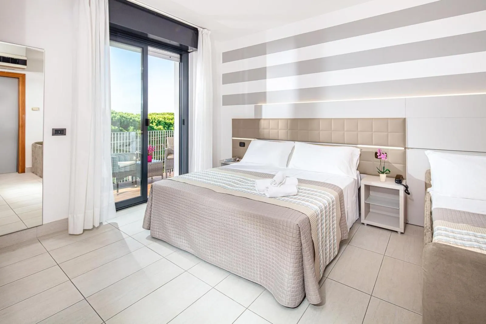 Photo of the whole room, Bed in Hotel Helvetia