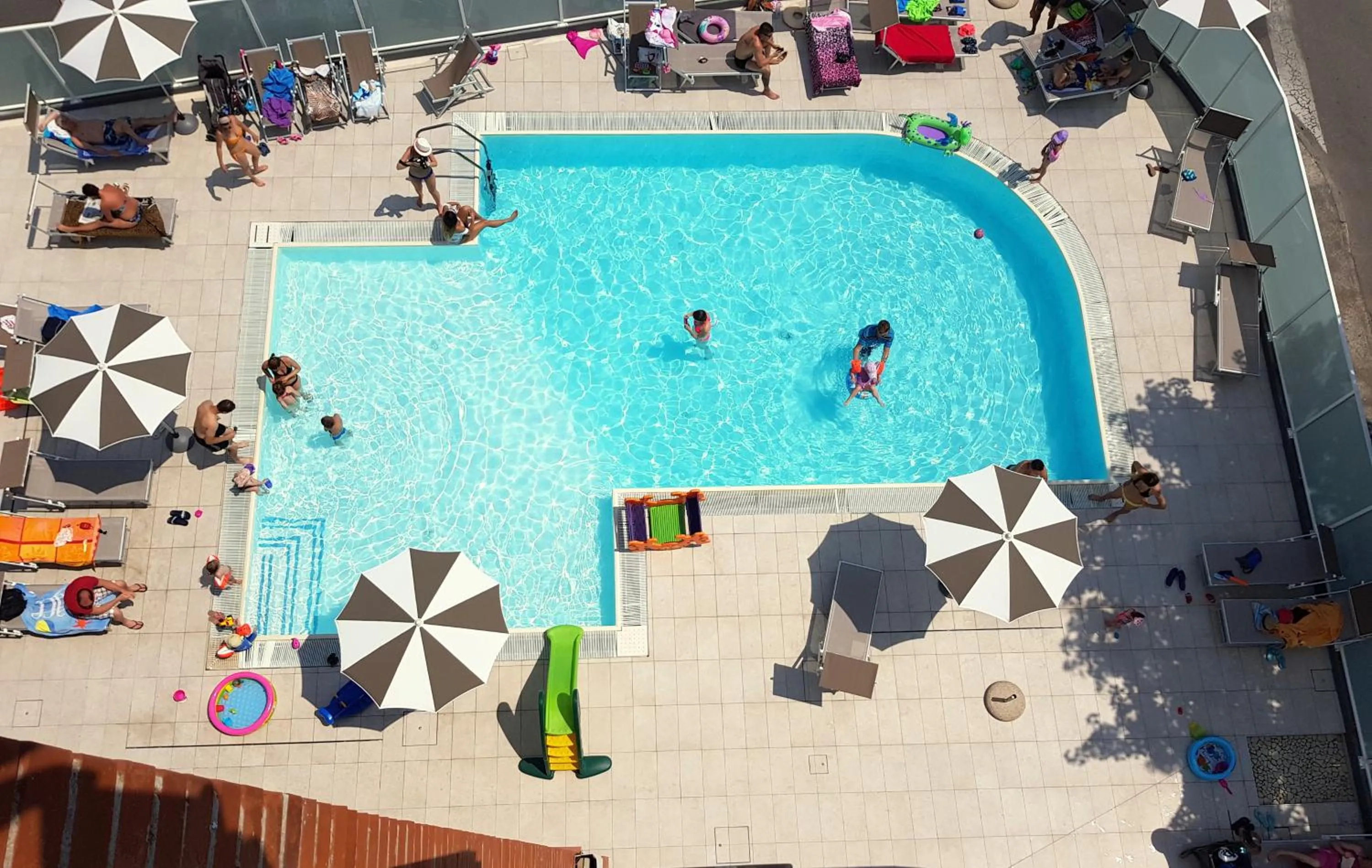 Swimming pool in Hotel Helvetia