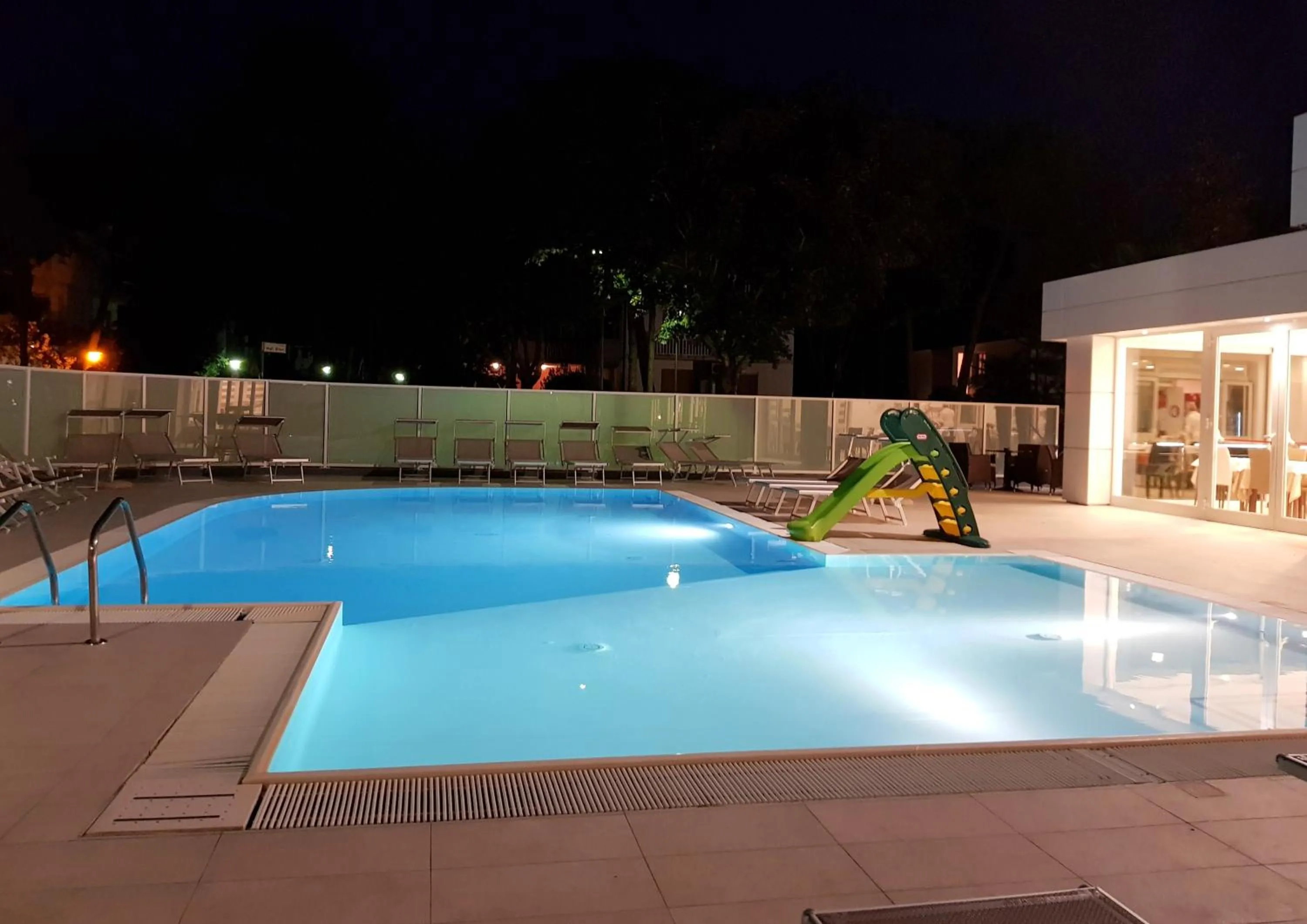 Swimming pool in Hotel Helvetia