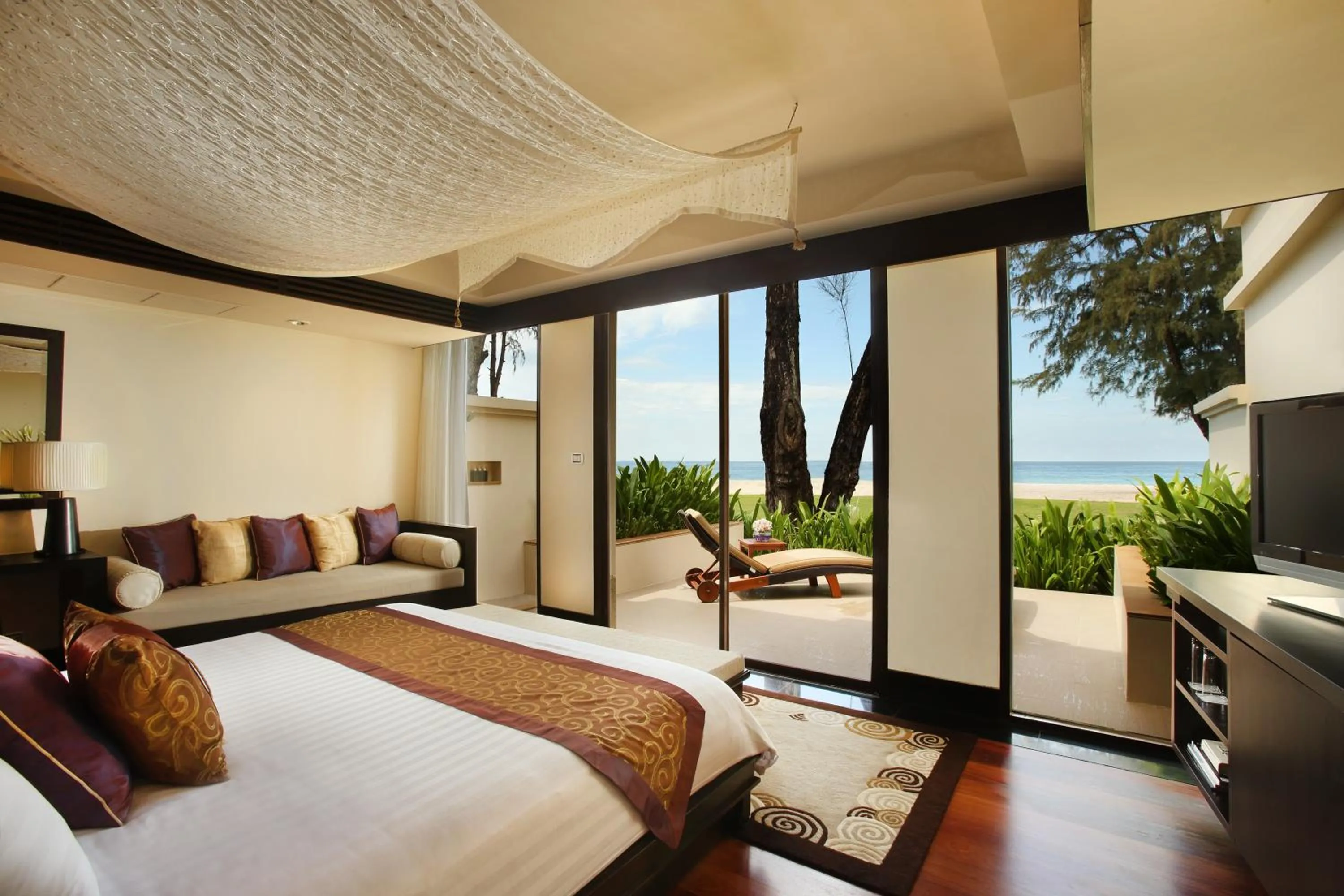 Bedroom, Bed in Dusit Thani Laguna Phuket