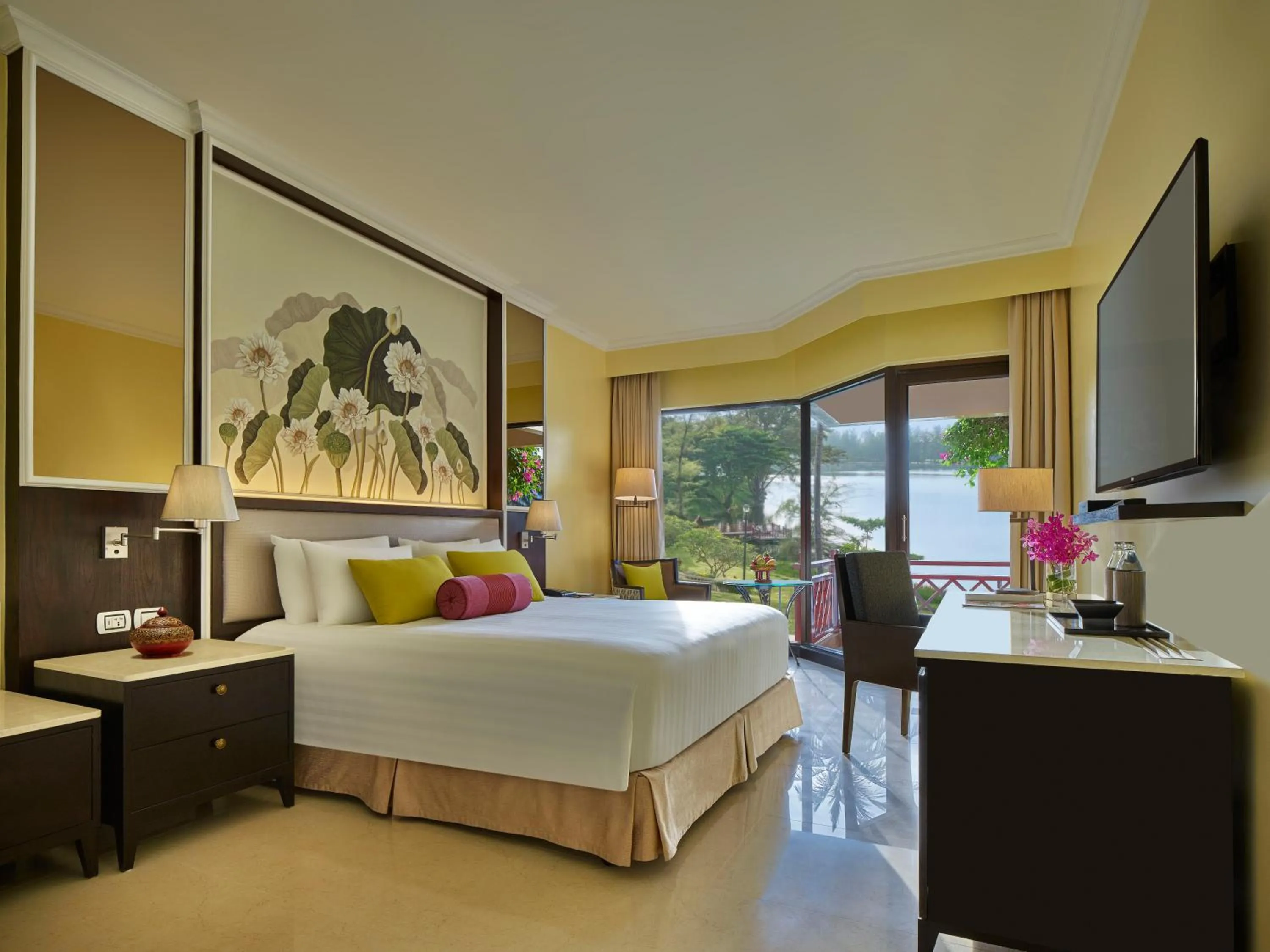 Photo of the whole room, Bed in Dusit Thani Laguna Phuket