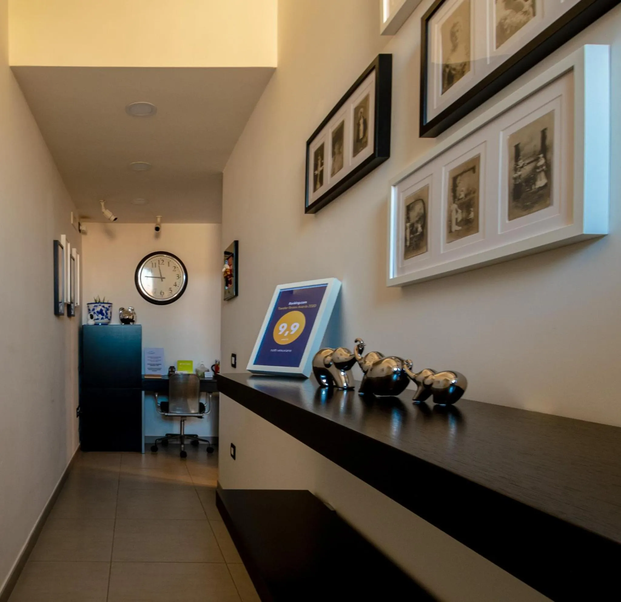 Lobby or reception in notti vesuviane