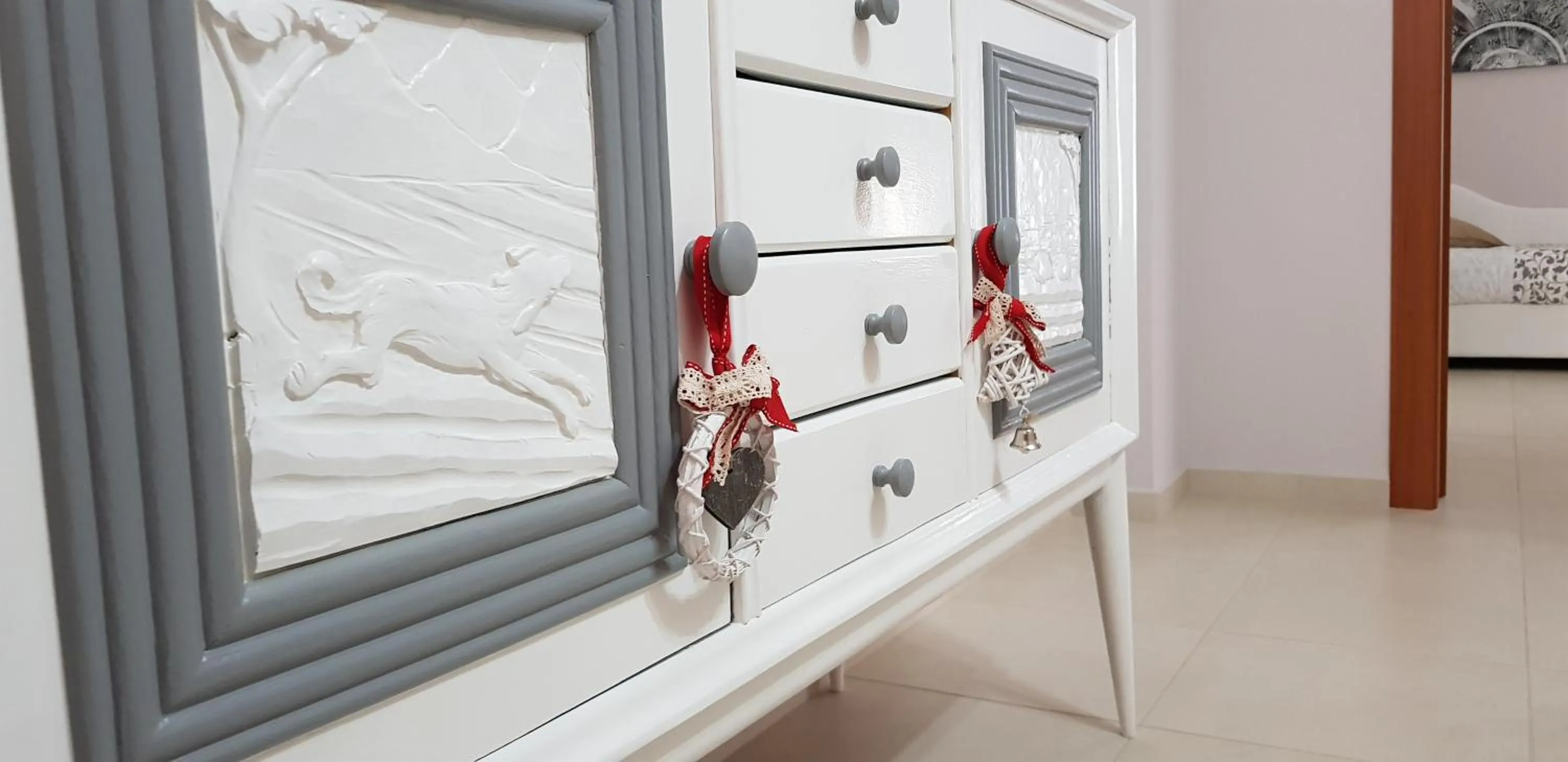 Decorative detail in Home Sweet Home