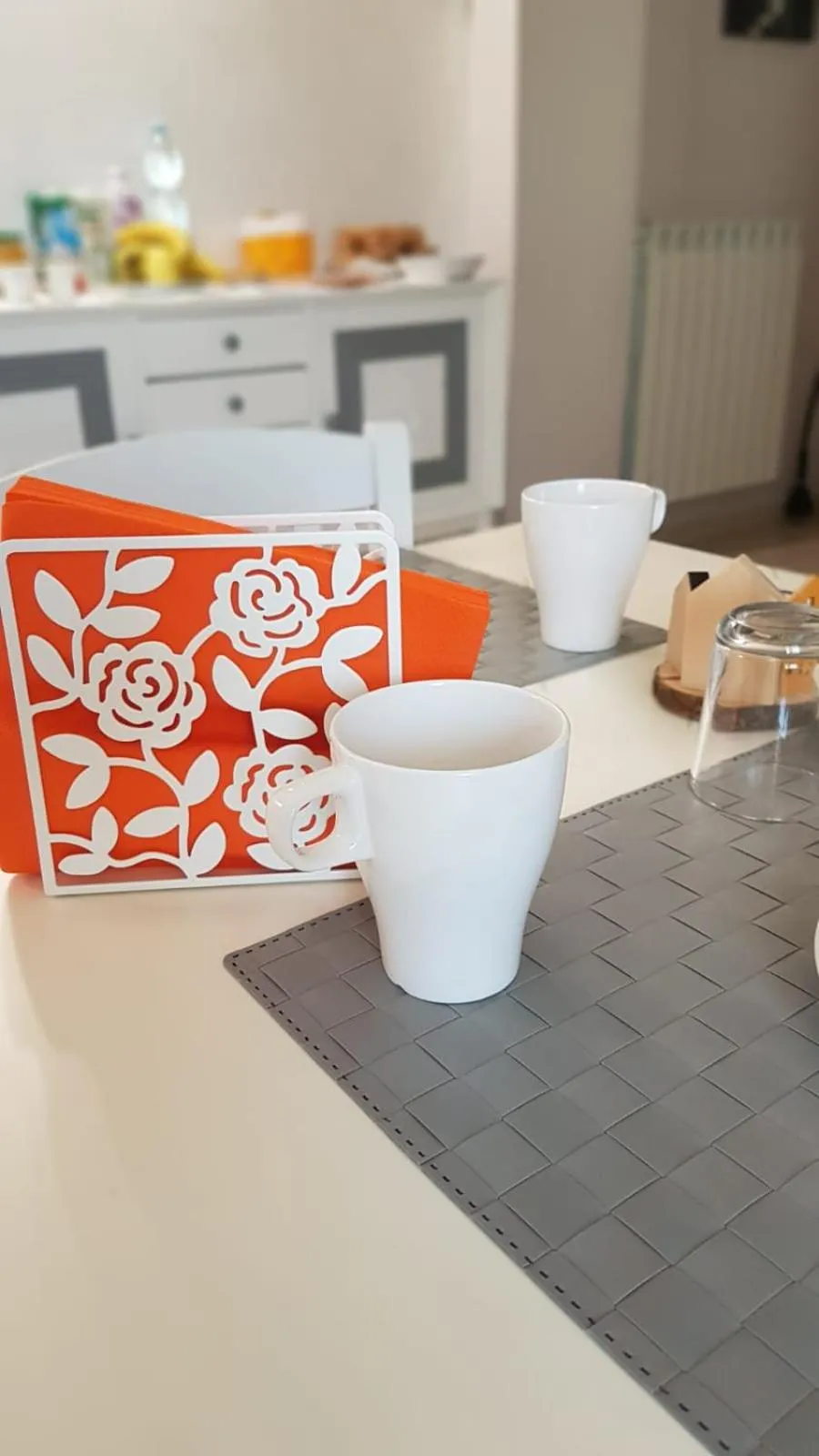 Food and drinks in Home Sweet Home