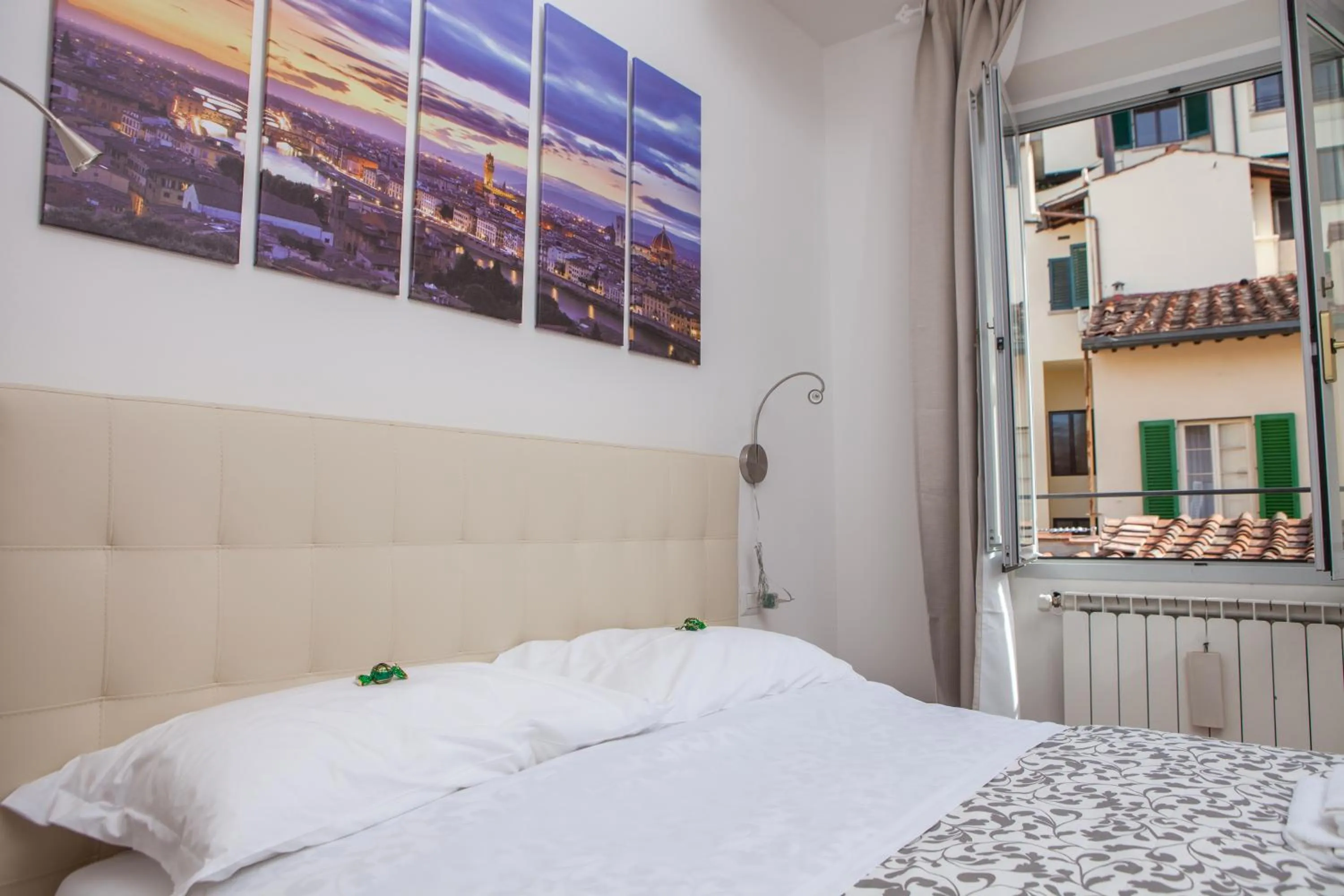 Bed in Le Tre Lune Suites