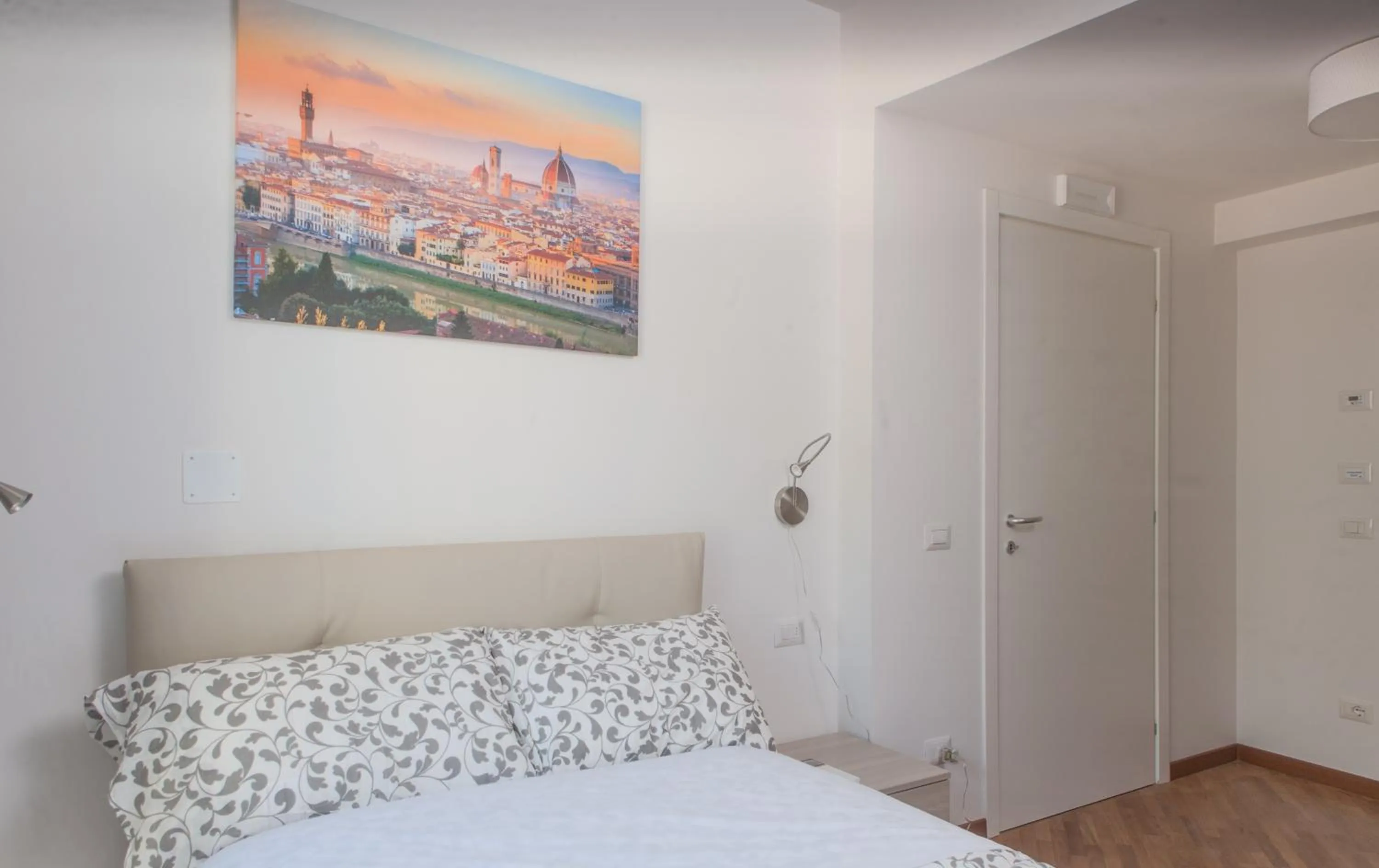 Photo of the whole room, Bed in Le Tre Lune Suites