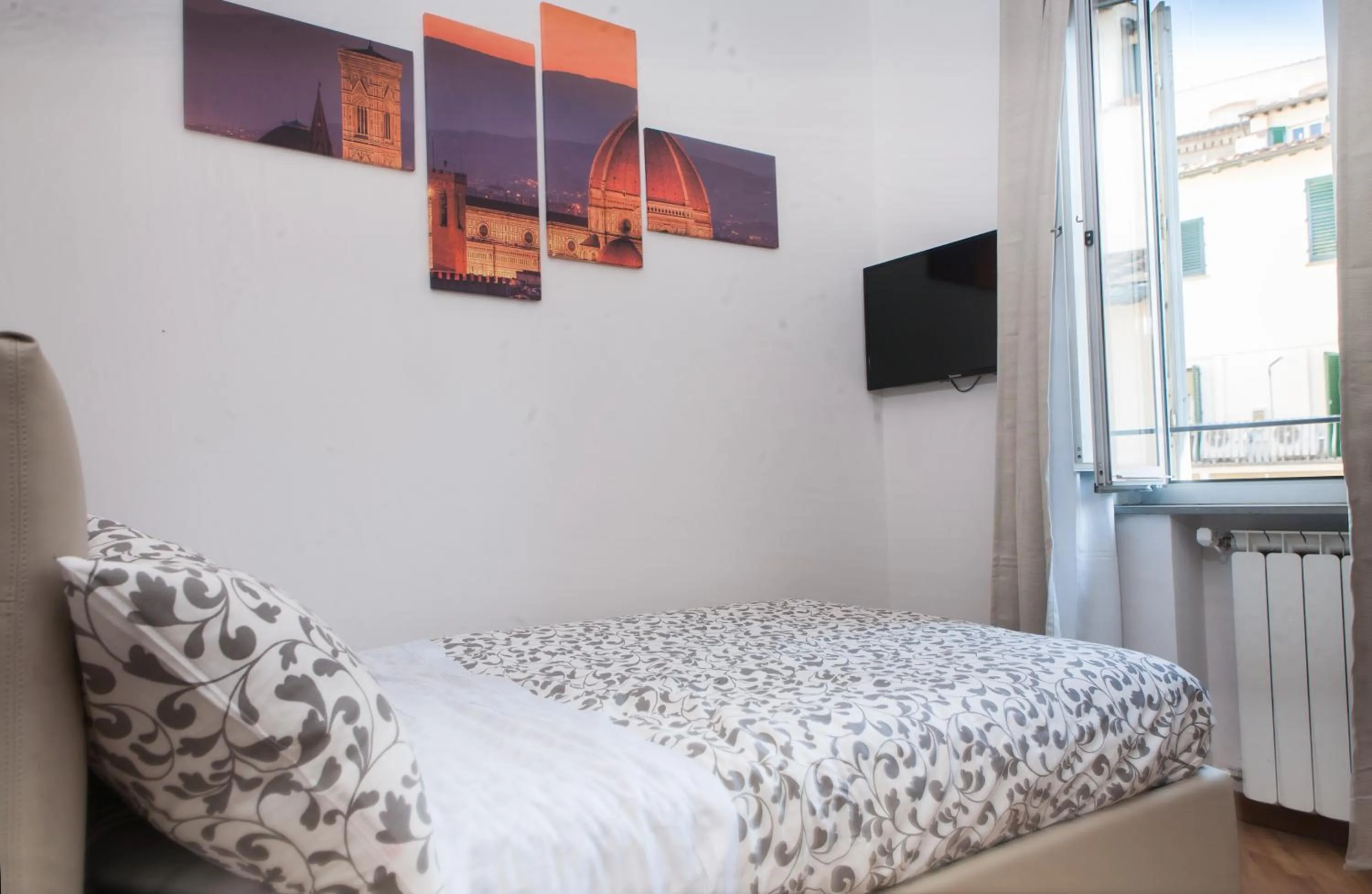 Bed in Le Tre Lune Suites