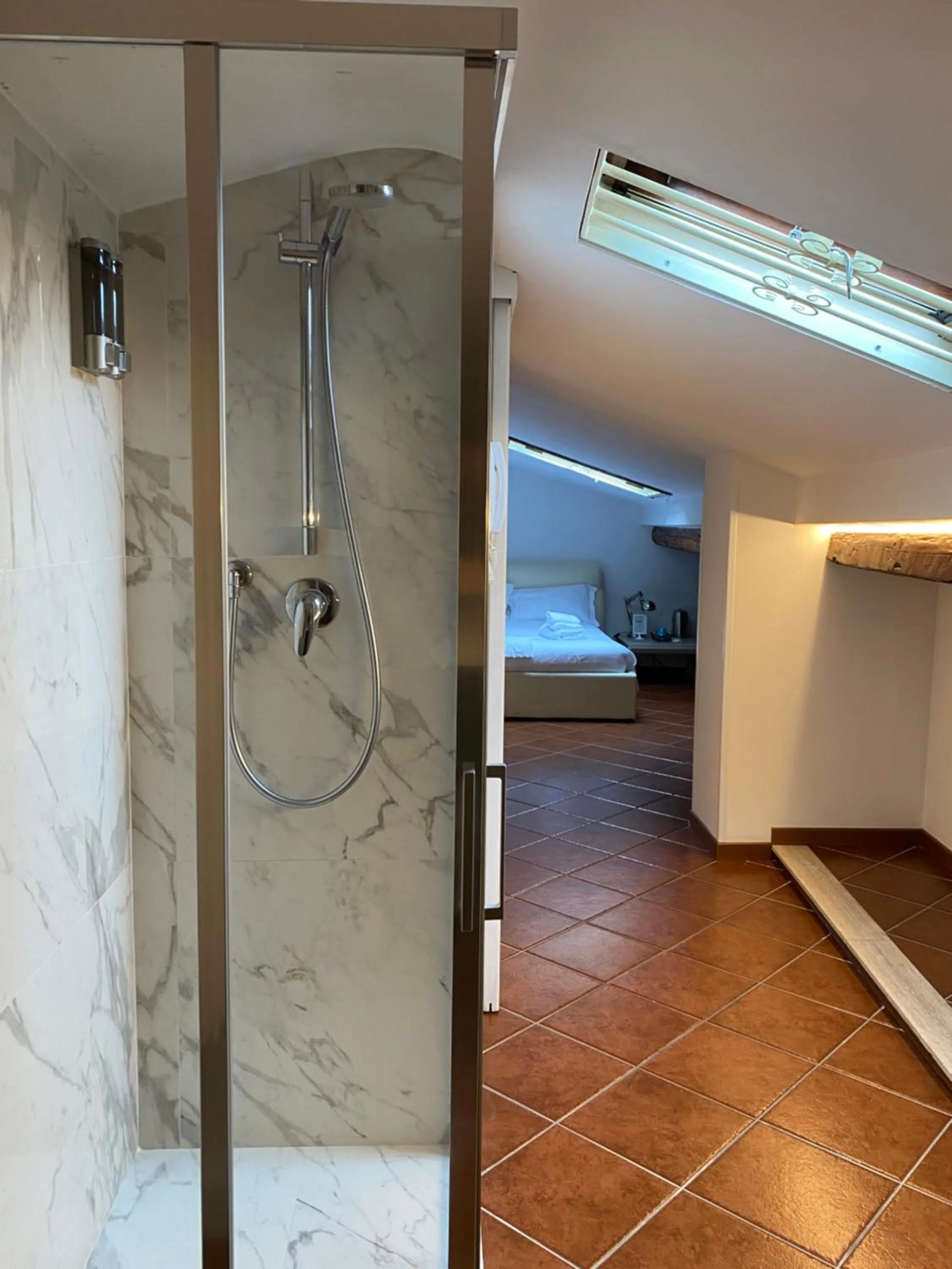 Shower in Le Tre Lune Suites