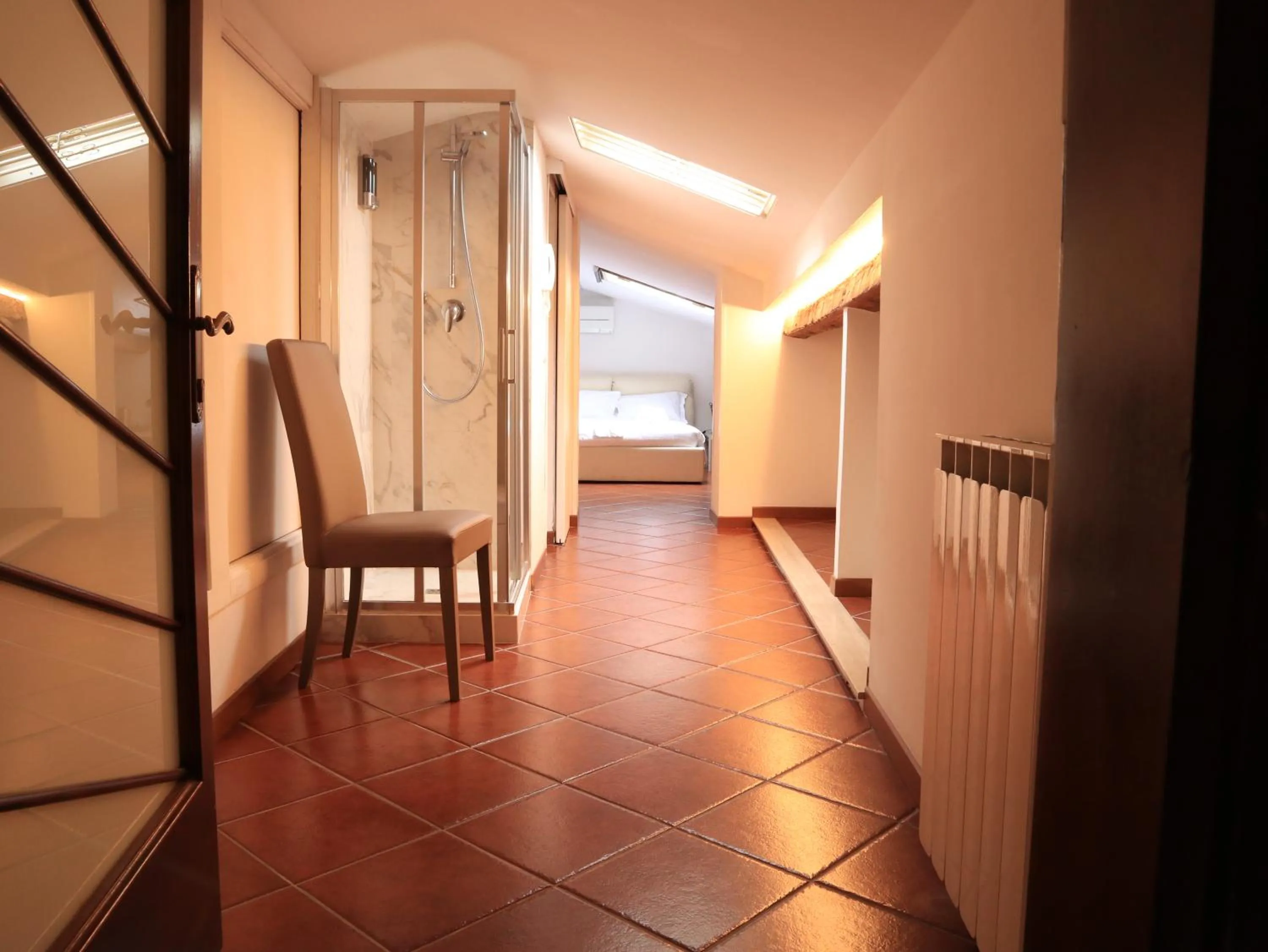 Photo of the whole room in Le Tre Lune Suites