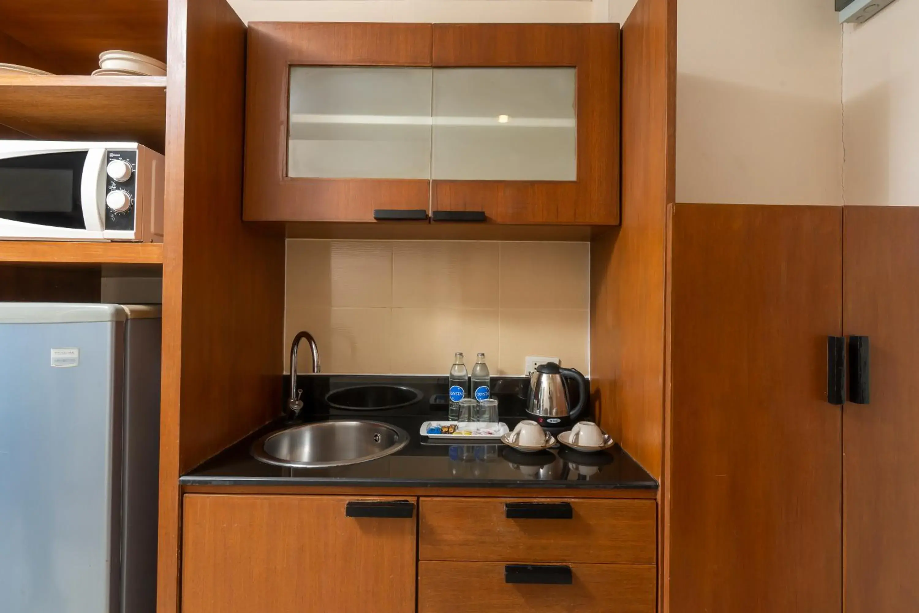 Deluxe Pool Access Twin King - Pets Friendly in Bella Villa Cabana Deluxe Pool Access Twin King - Pets Friendly in Bella Villa Cabana