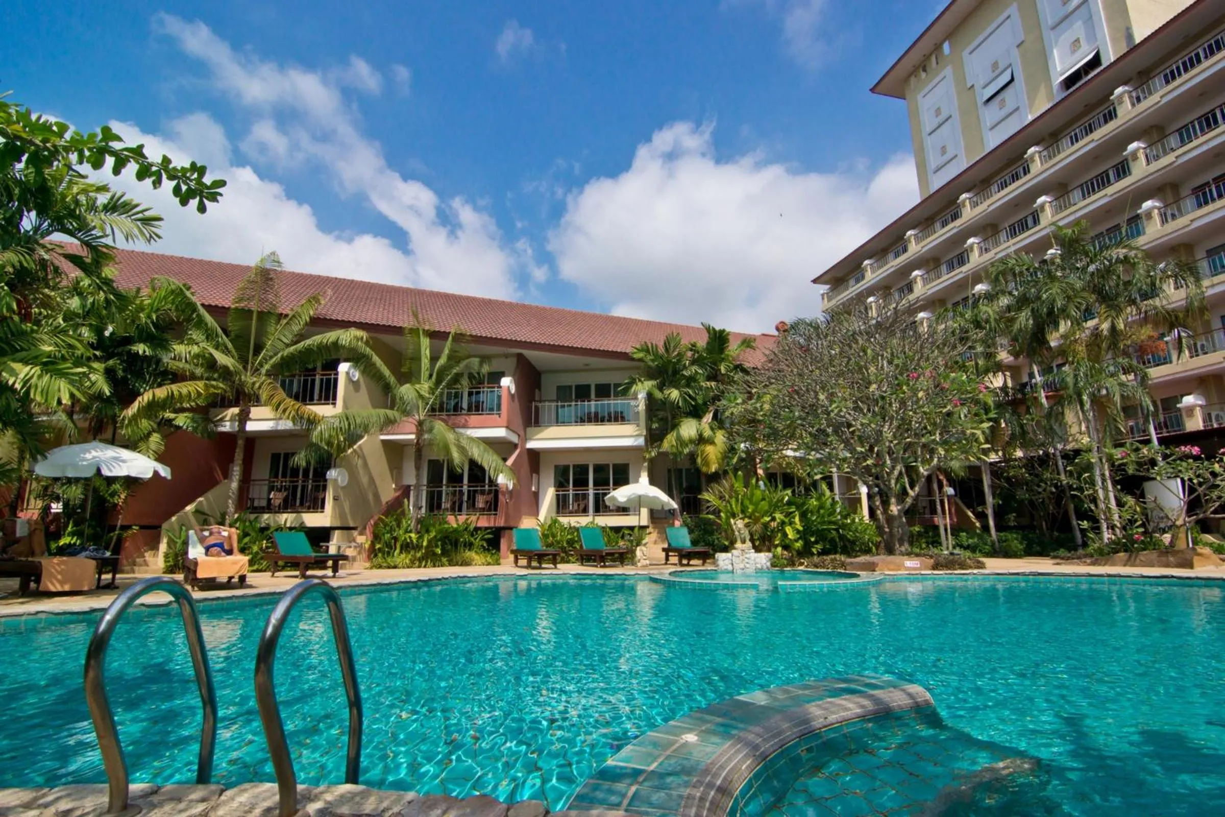 Swimming pool in Bella Villa Cabana