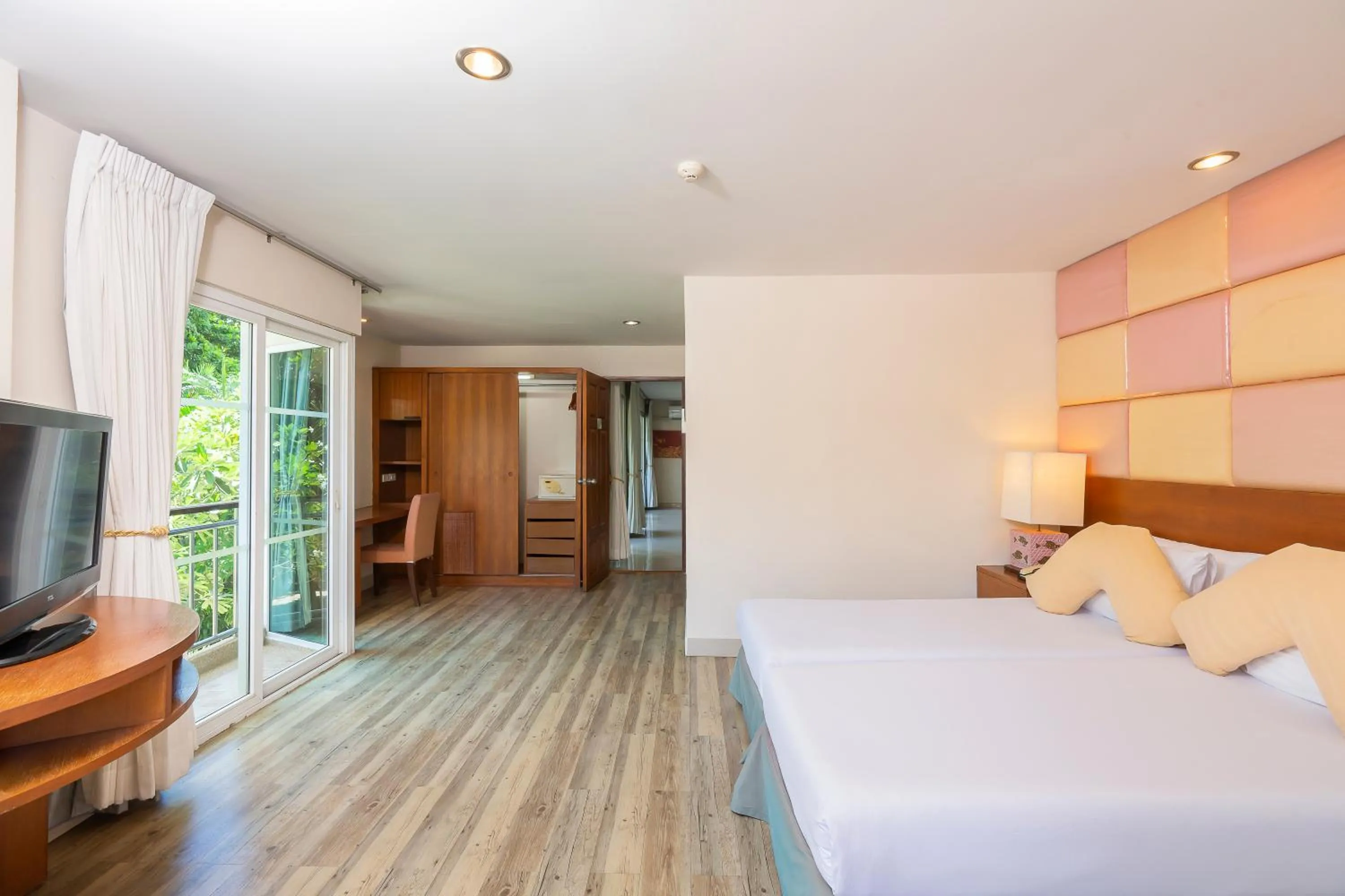 Photo of the whole room, Bed in Bella Villa Cabana