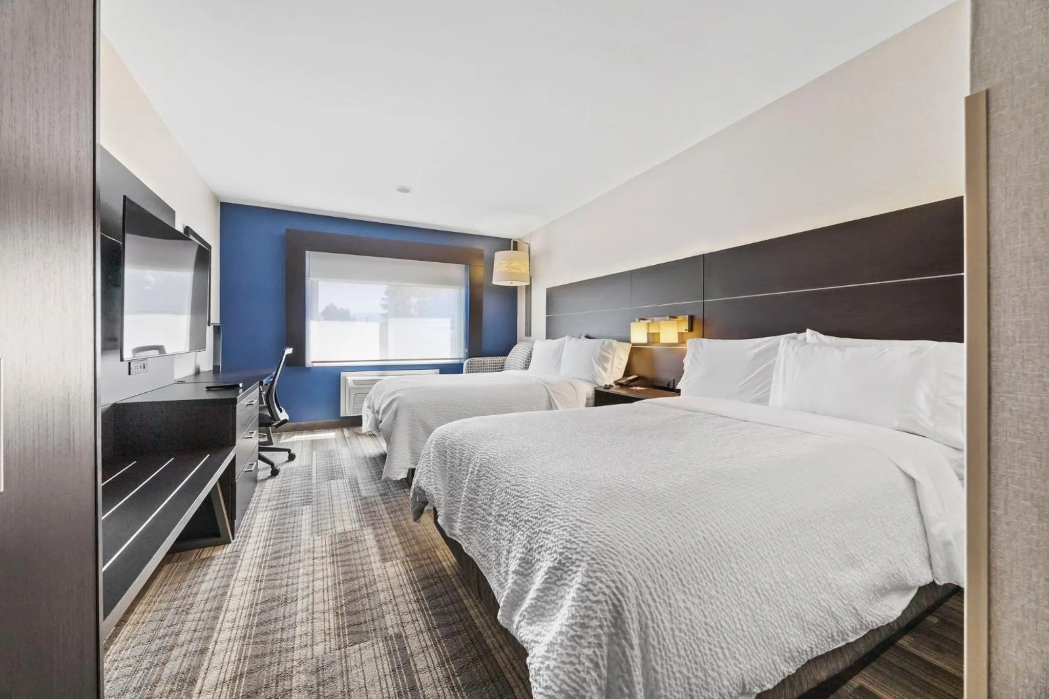 Photo of the whole room, Bed in Holiday Inn Express - Sunnyvale - Silicon Valley by IHG