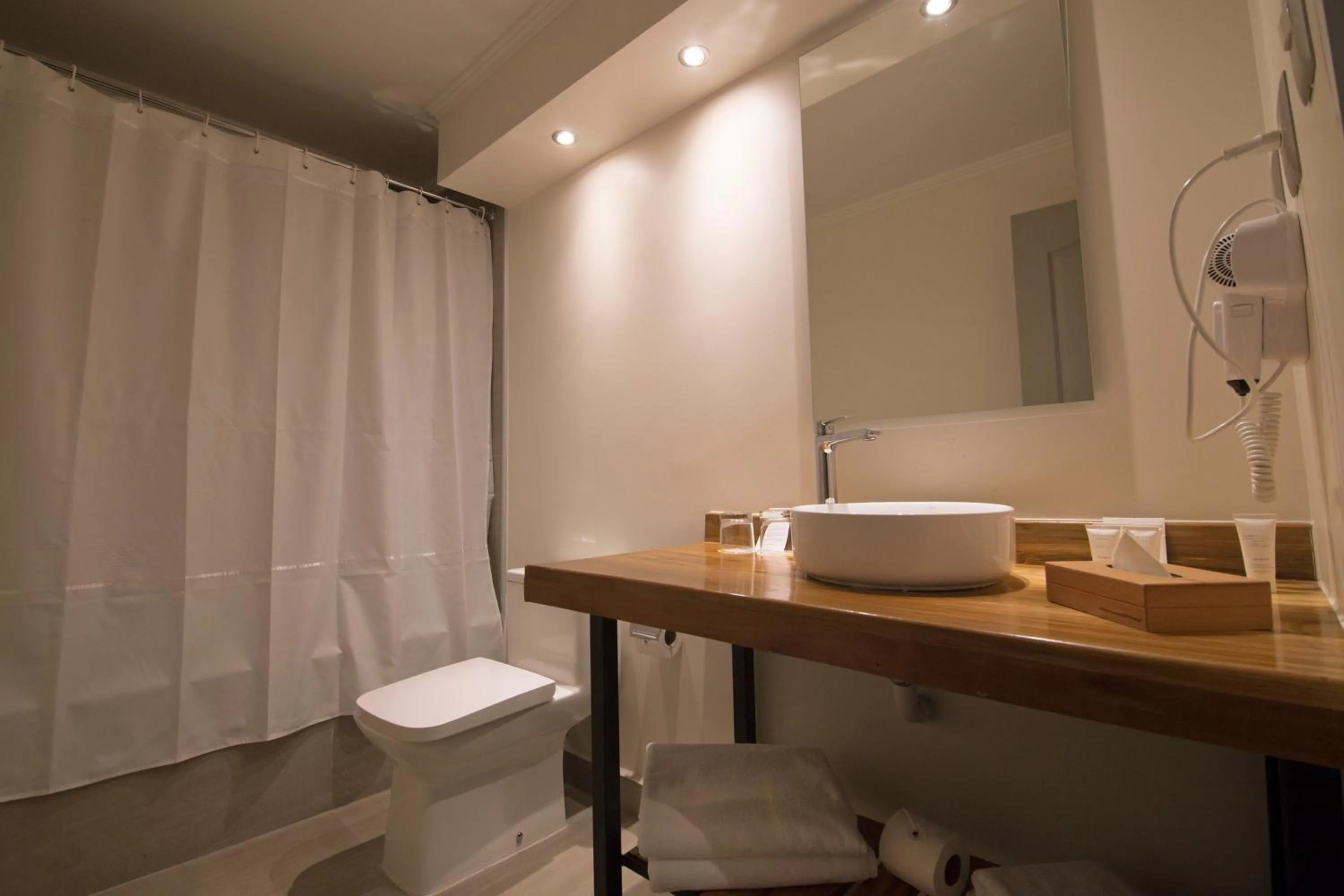 Photo of the whole room in Hotel Enjoy Pucón