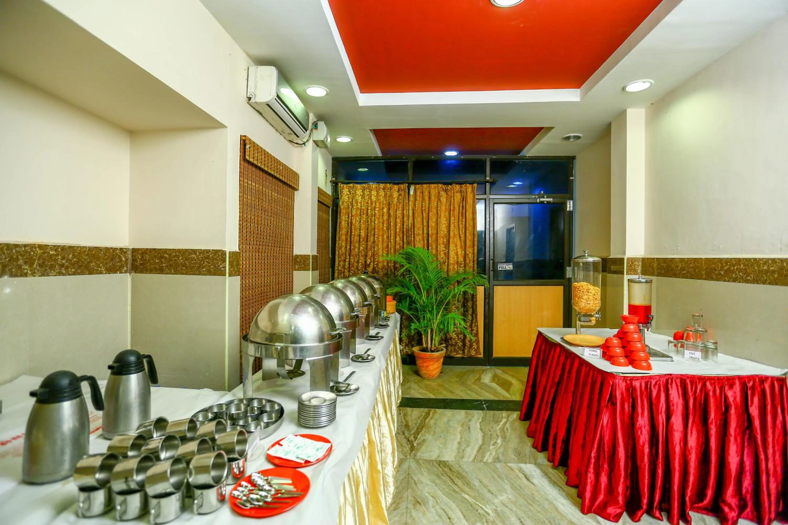 Food in Hotel Abi's Inn