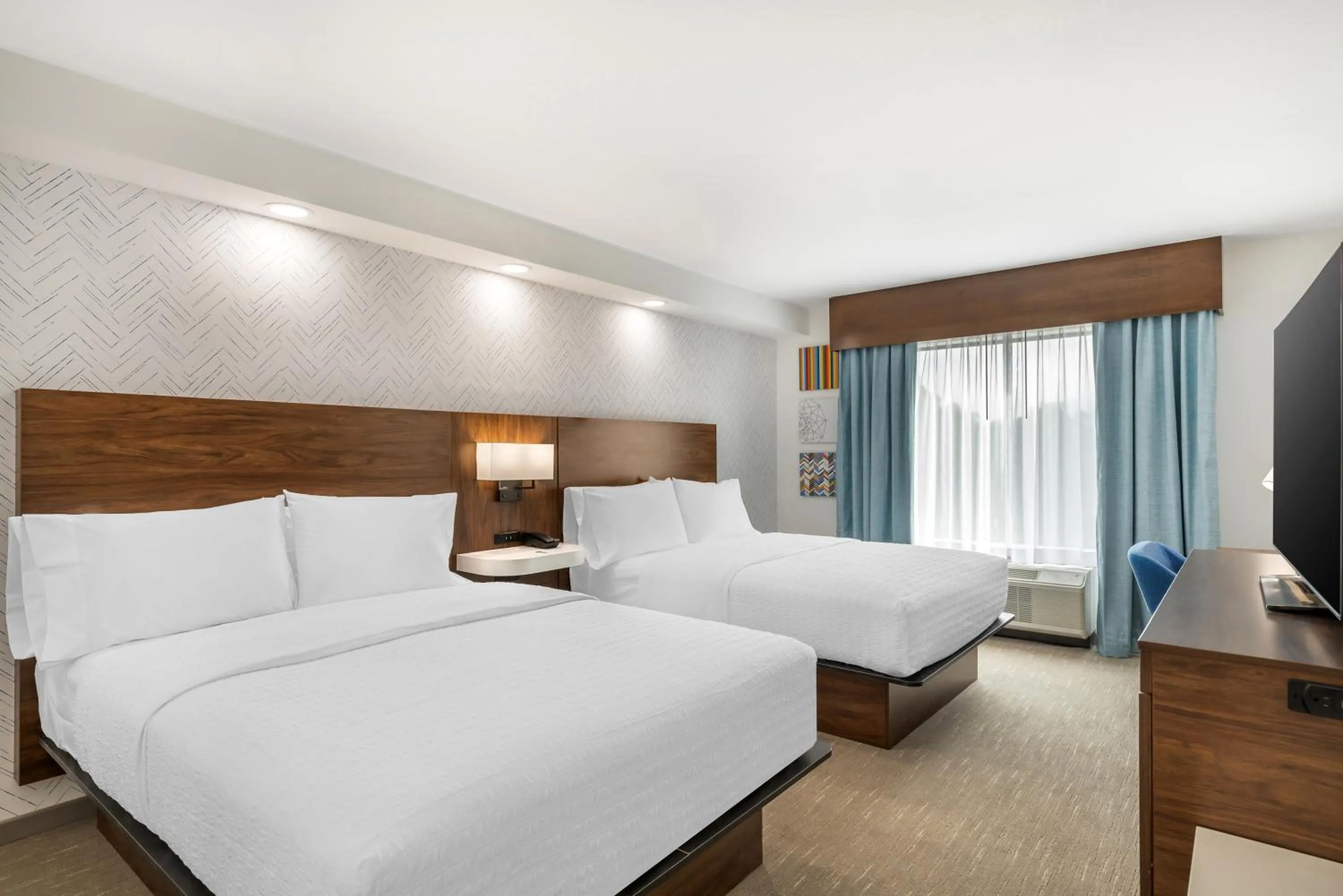 Bed in Hampton Inn Petersburg-Fort Lee