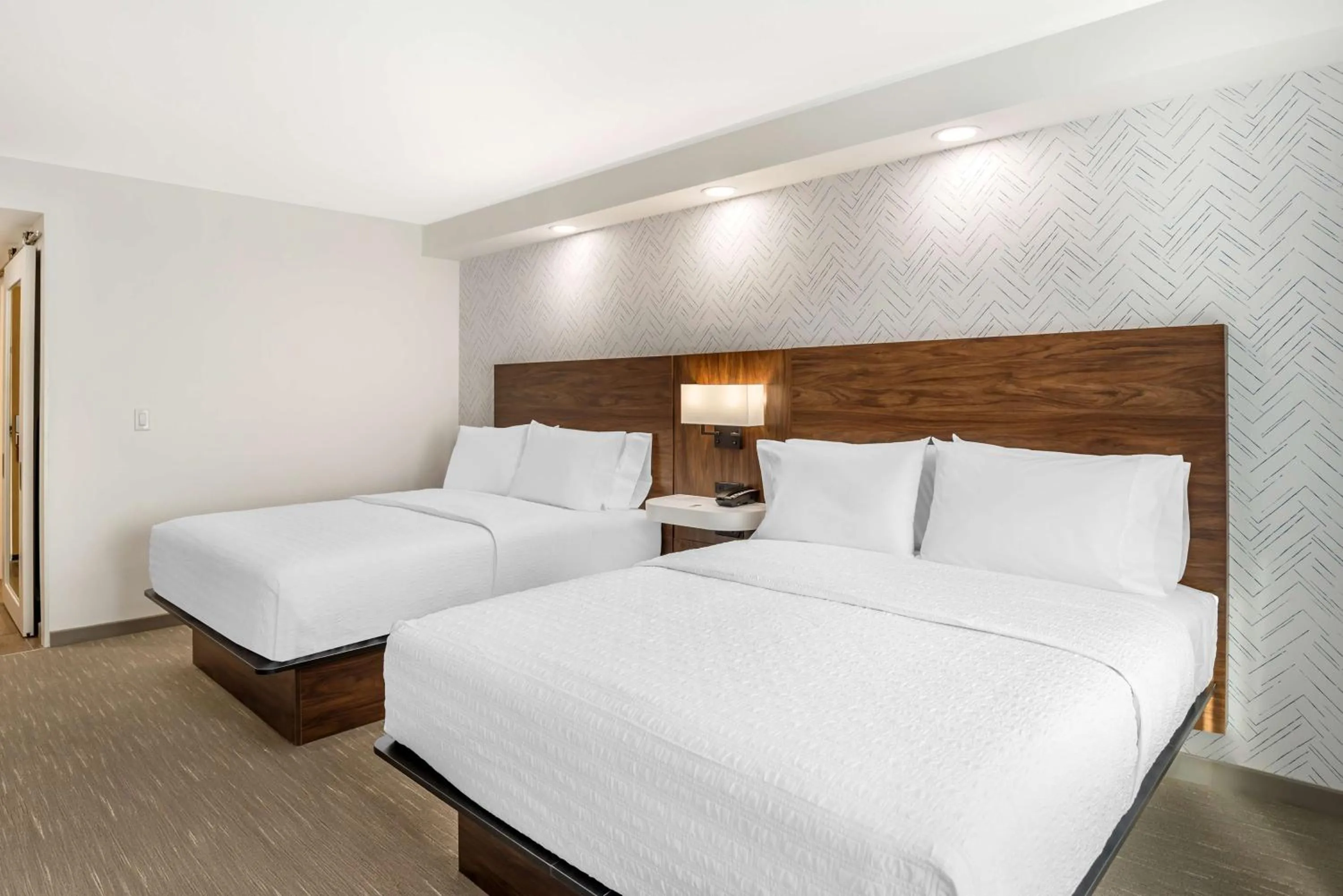 Bed in Hampton Inn Petersburg-Fort Lee