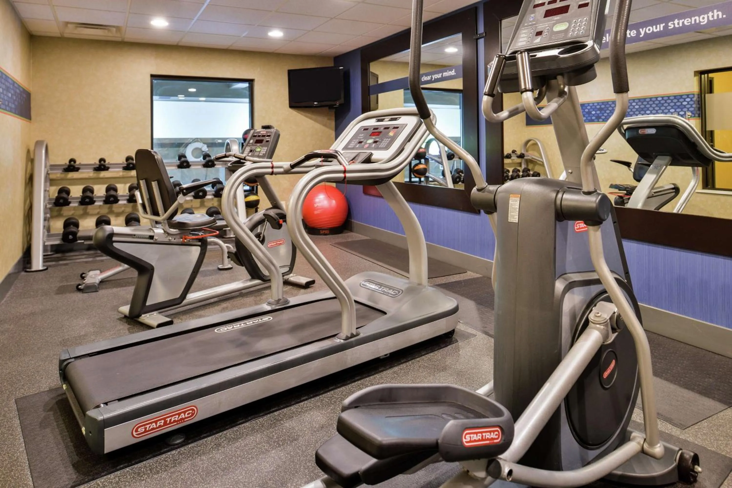 Fitness centre/facilities in Hampton Inn Harrisonburg South