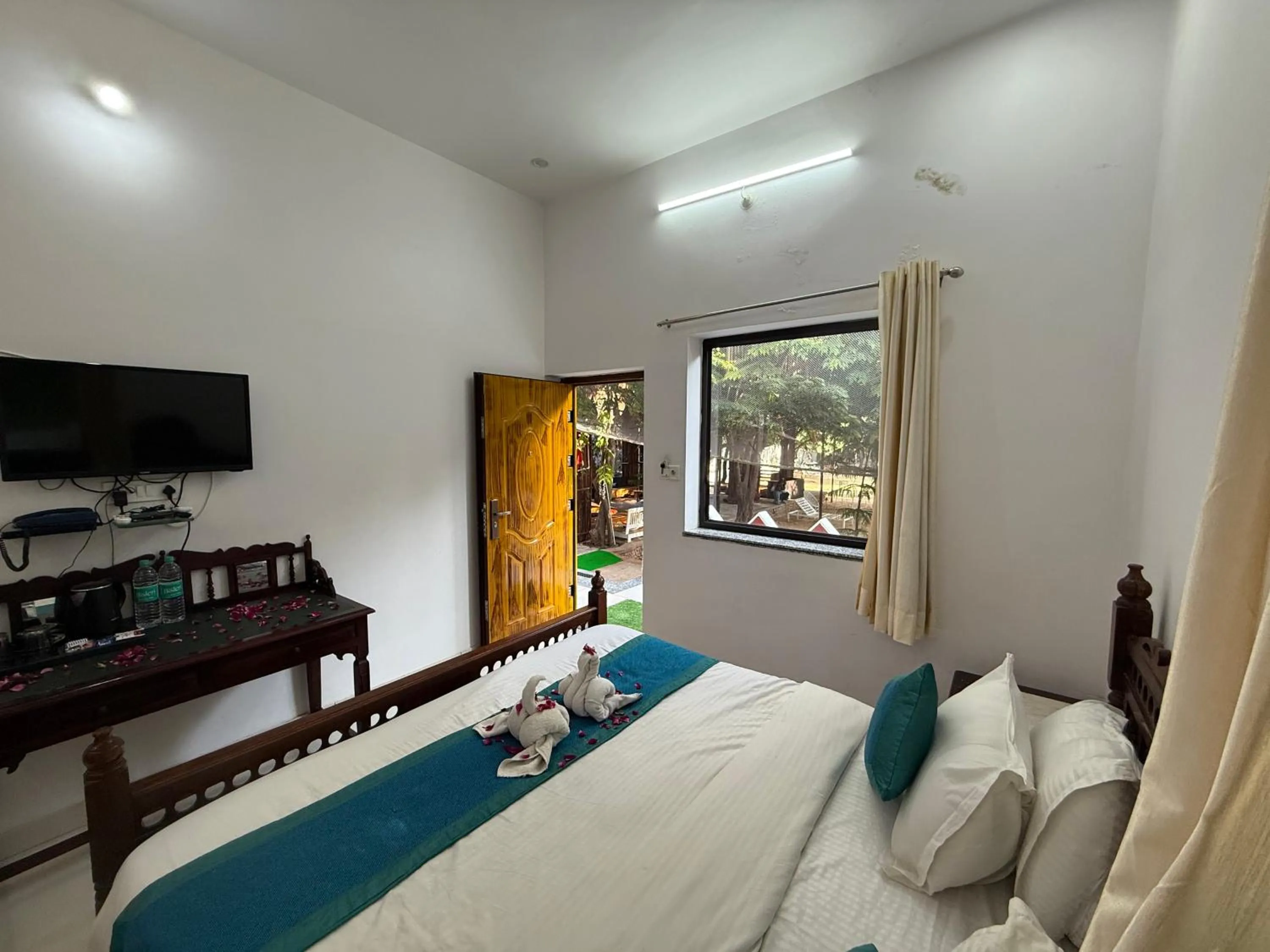 Bed in Hotel Green Heaven Resort