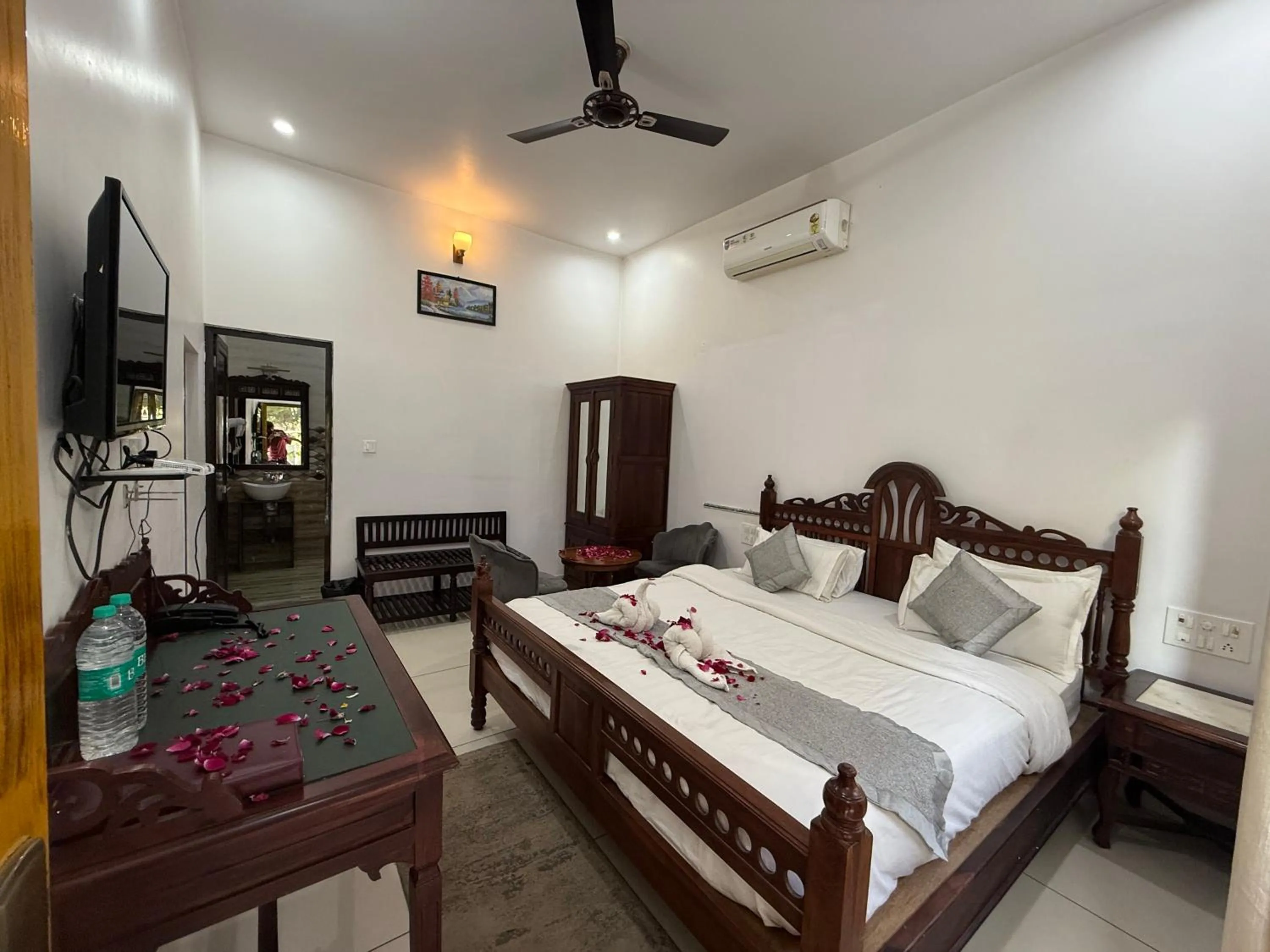 Bed in Hotel Green Heaven Resort