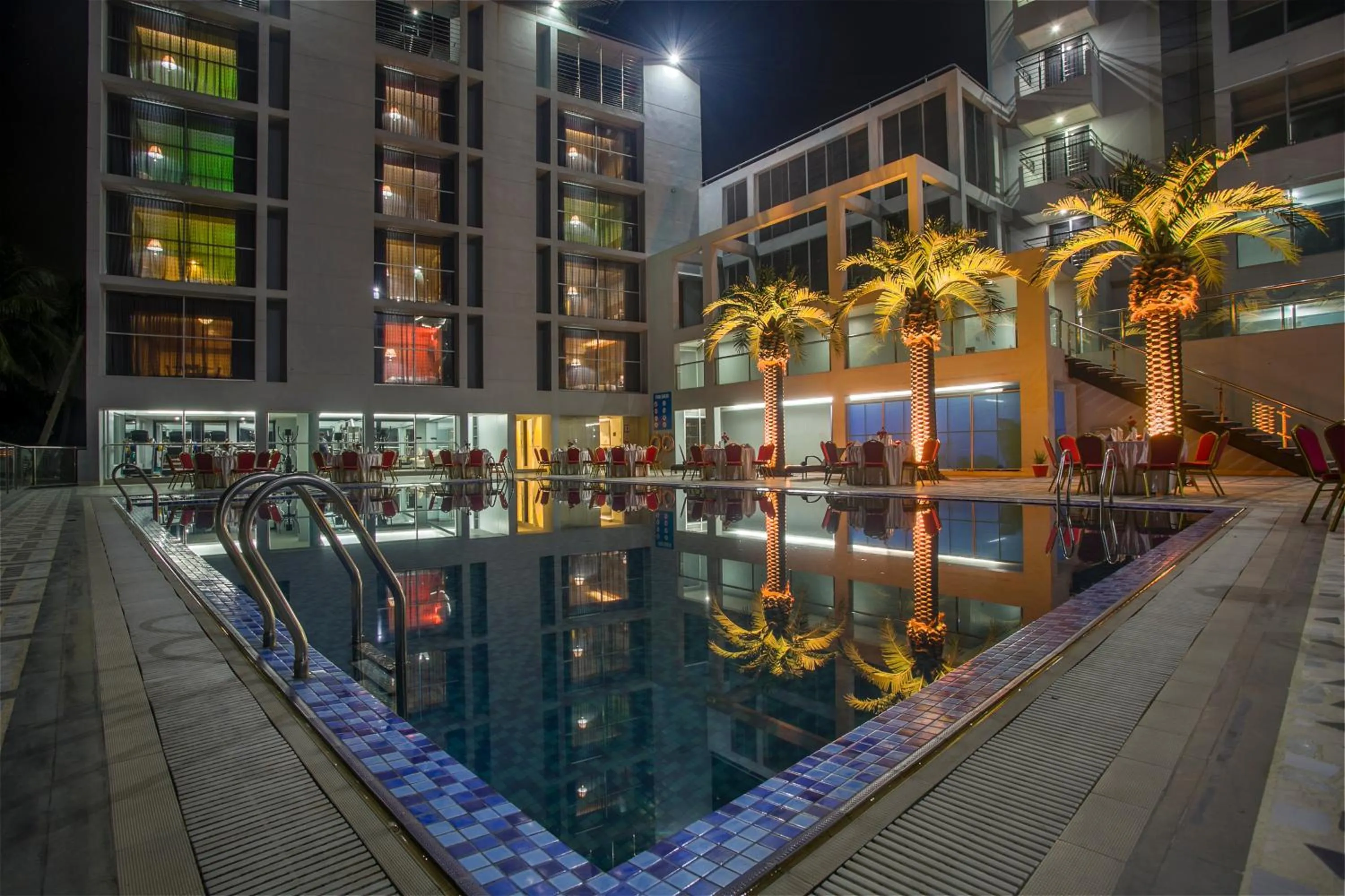 Property building in Momo Inn