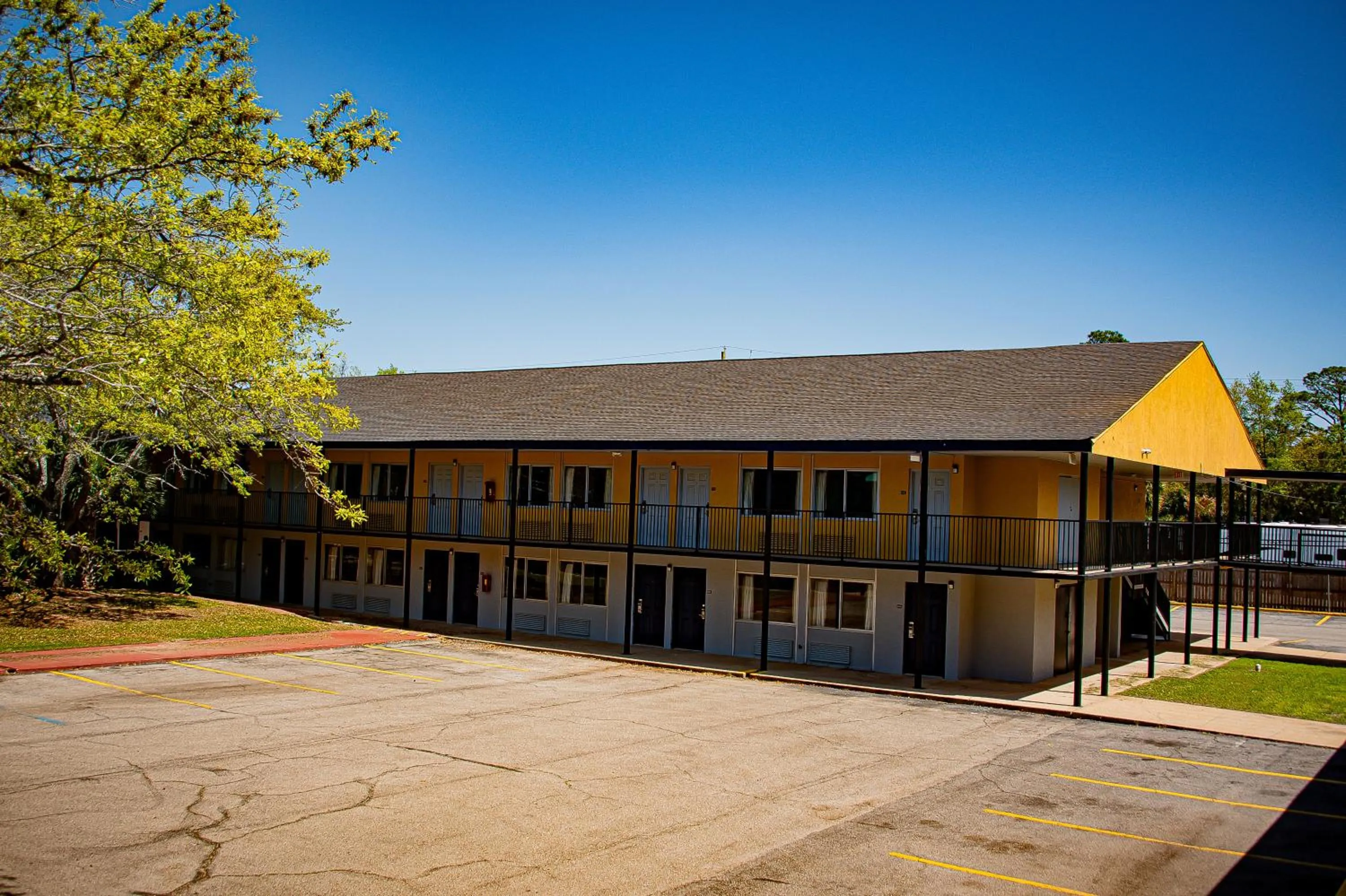 Super 8 by Wyndham Biloxi