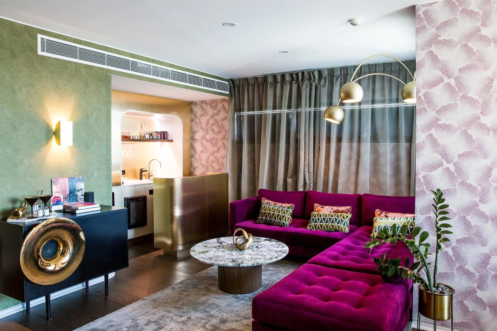 Living room in Ovolo Brisbane Fortitude Valley, a Wyndham Hotel