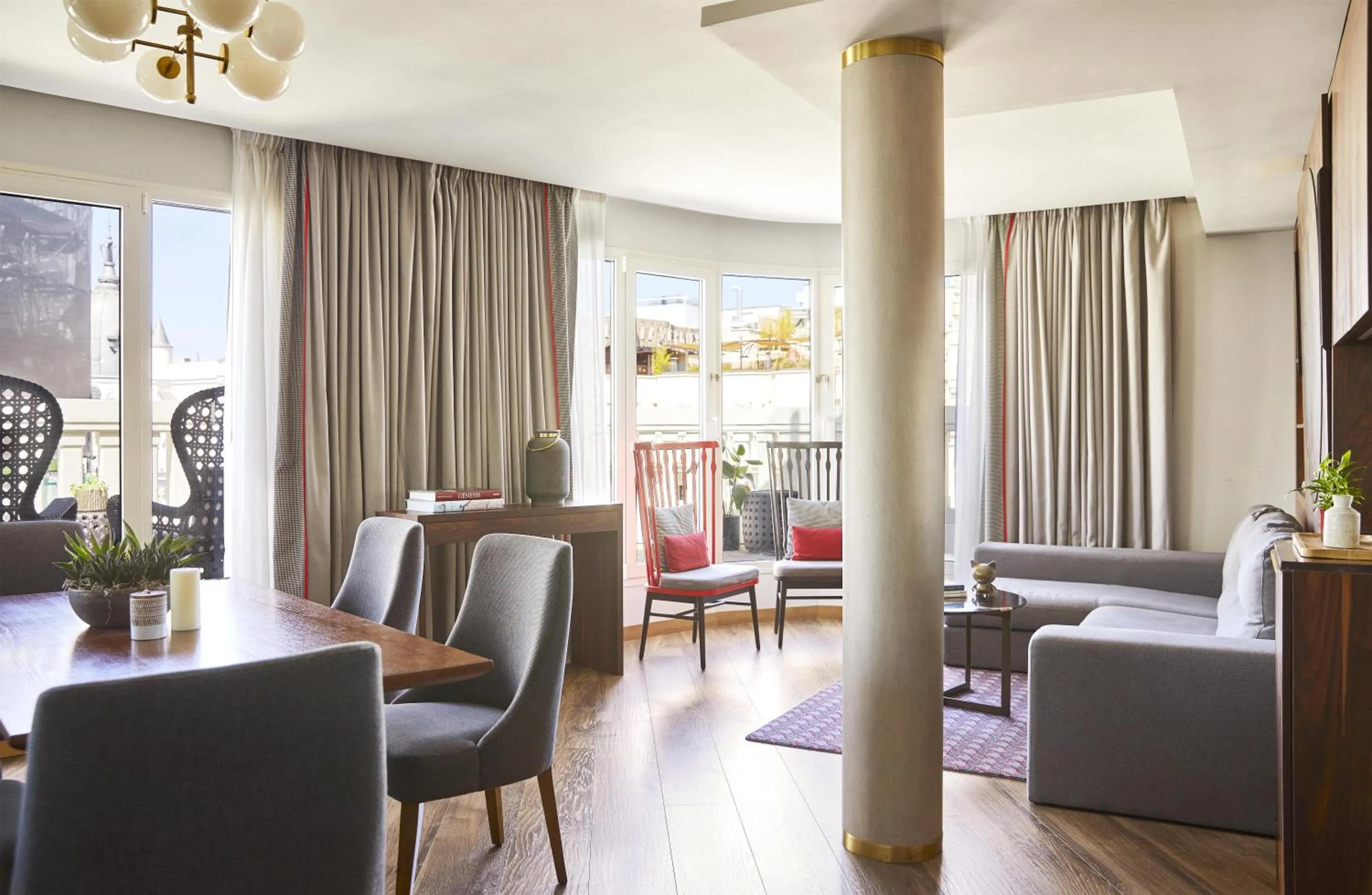 Photo of the whole room in Hyatt Centric Gran Via Madrid