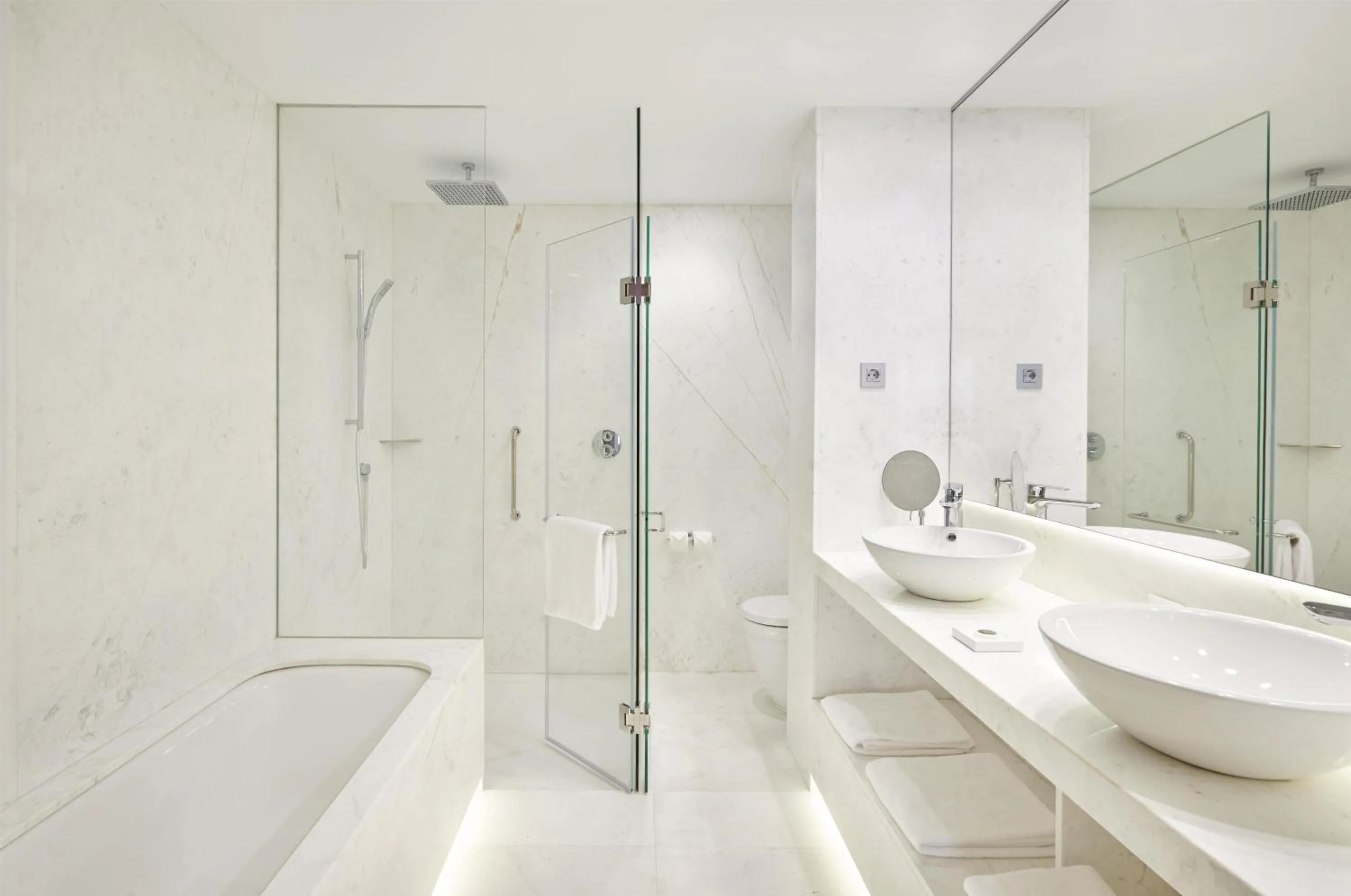 Shower in Hyatt Centric Gran Via Madrid
