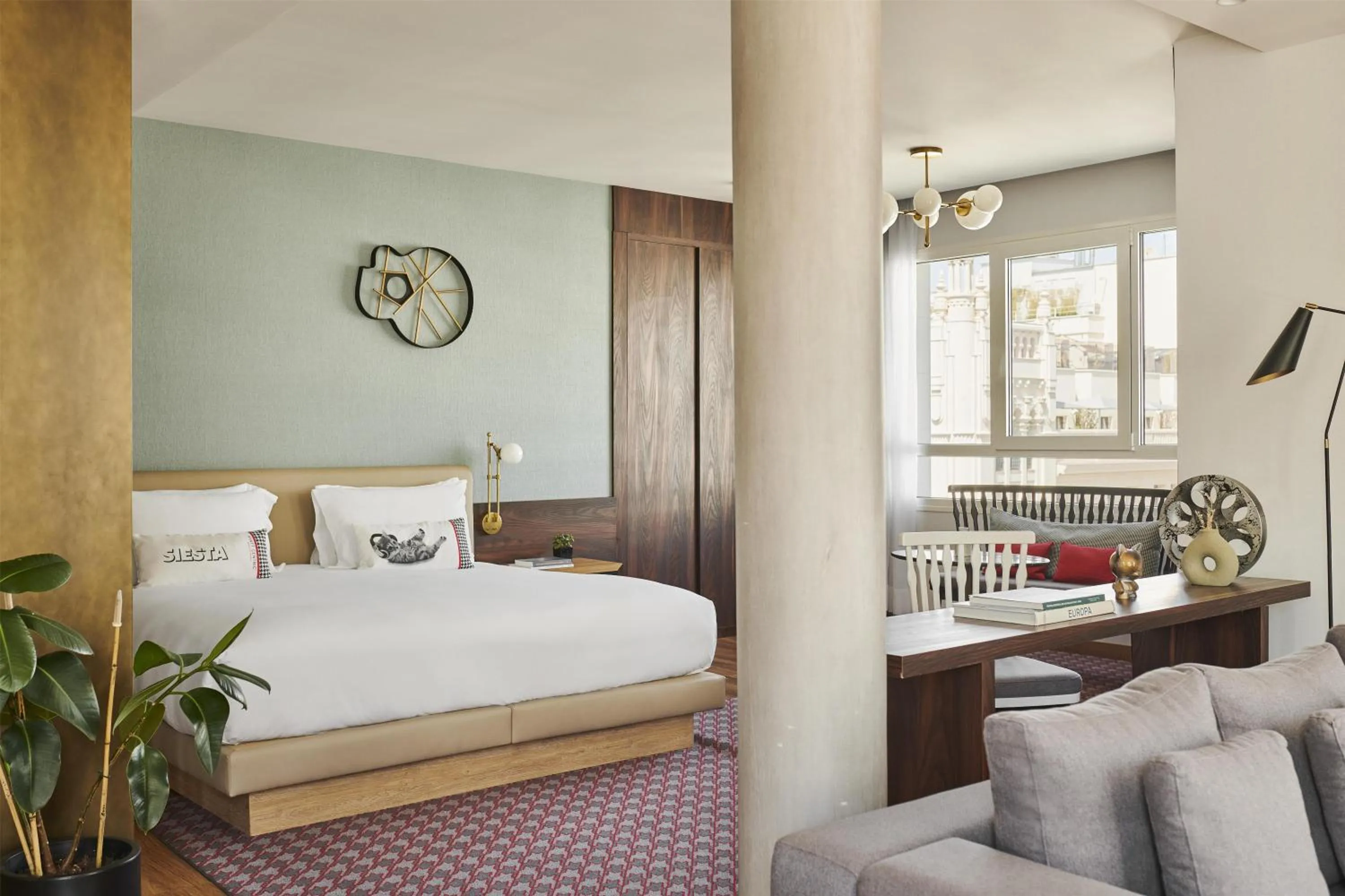 Photo of the whole room, Bed in Hyatt Centric Gran Via Madrid