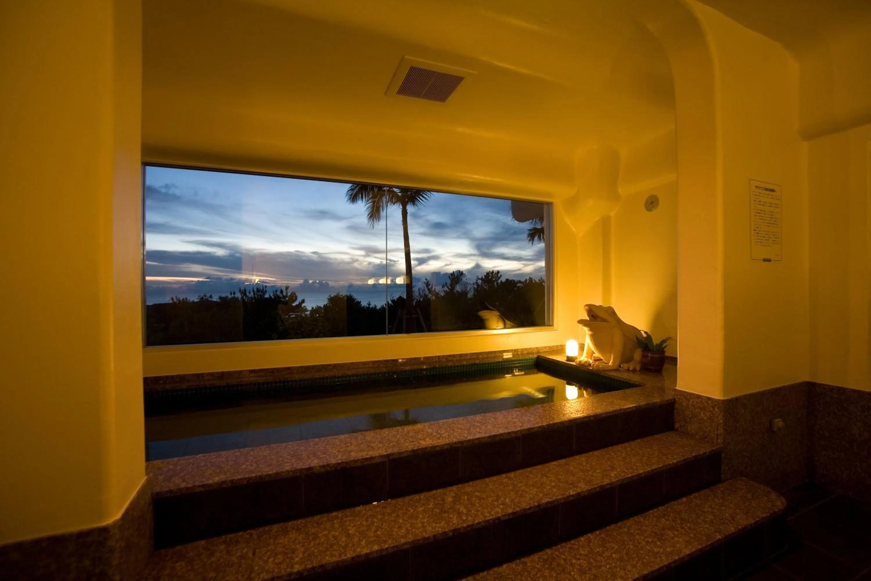 Spa and wellness centre/facilities in Okinawa Kariyushi Beach Resort Ocean Spa