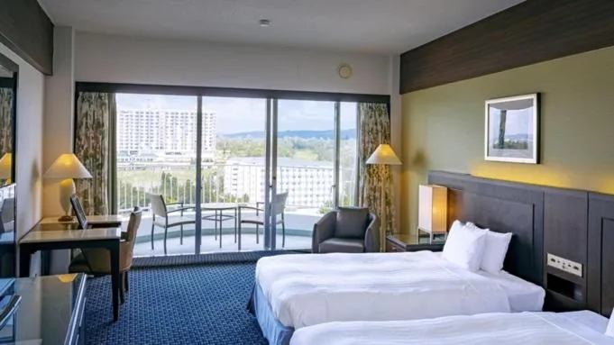 Bed in Okinawa Kariyushi Beach Resort Ocean Spa