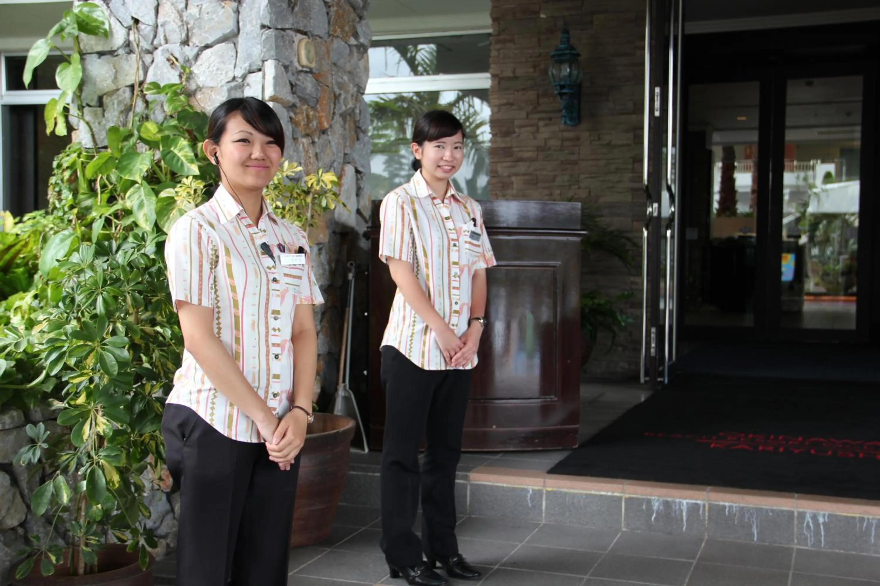 People in Okinawa Kariyushi Beach Resort Ocean Spa